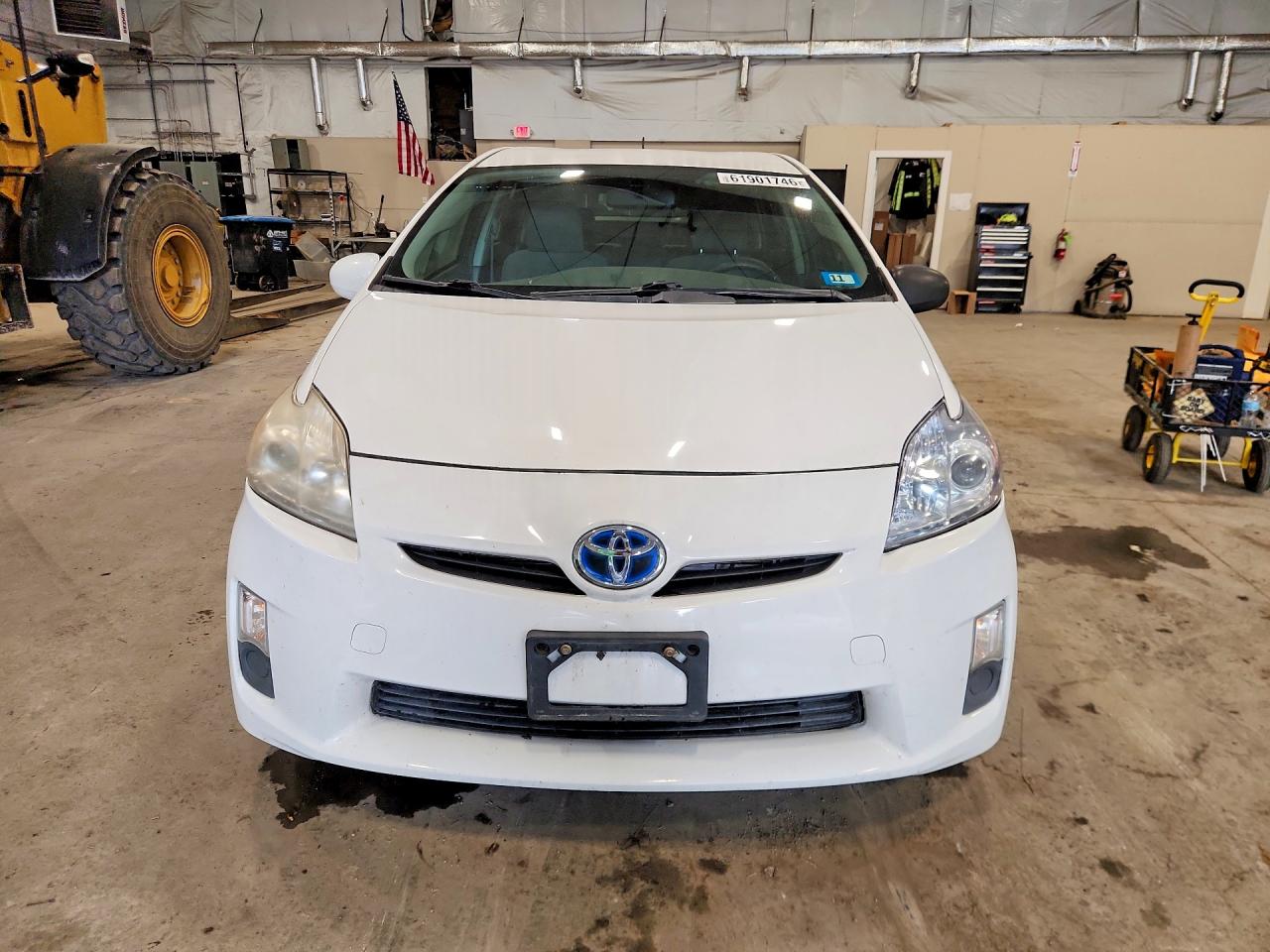 2011 Toyota Prius Three White vin: JTDKN3DU2B1357962