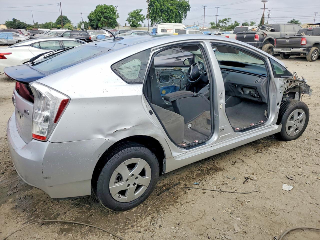 2011 Toyota Prius Two Silver vin: JTDKN3DU2B1366824