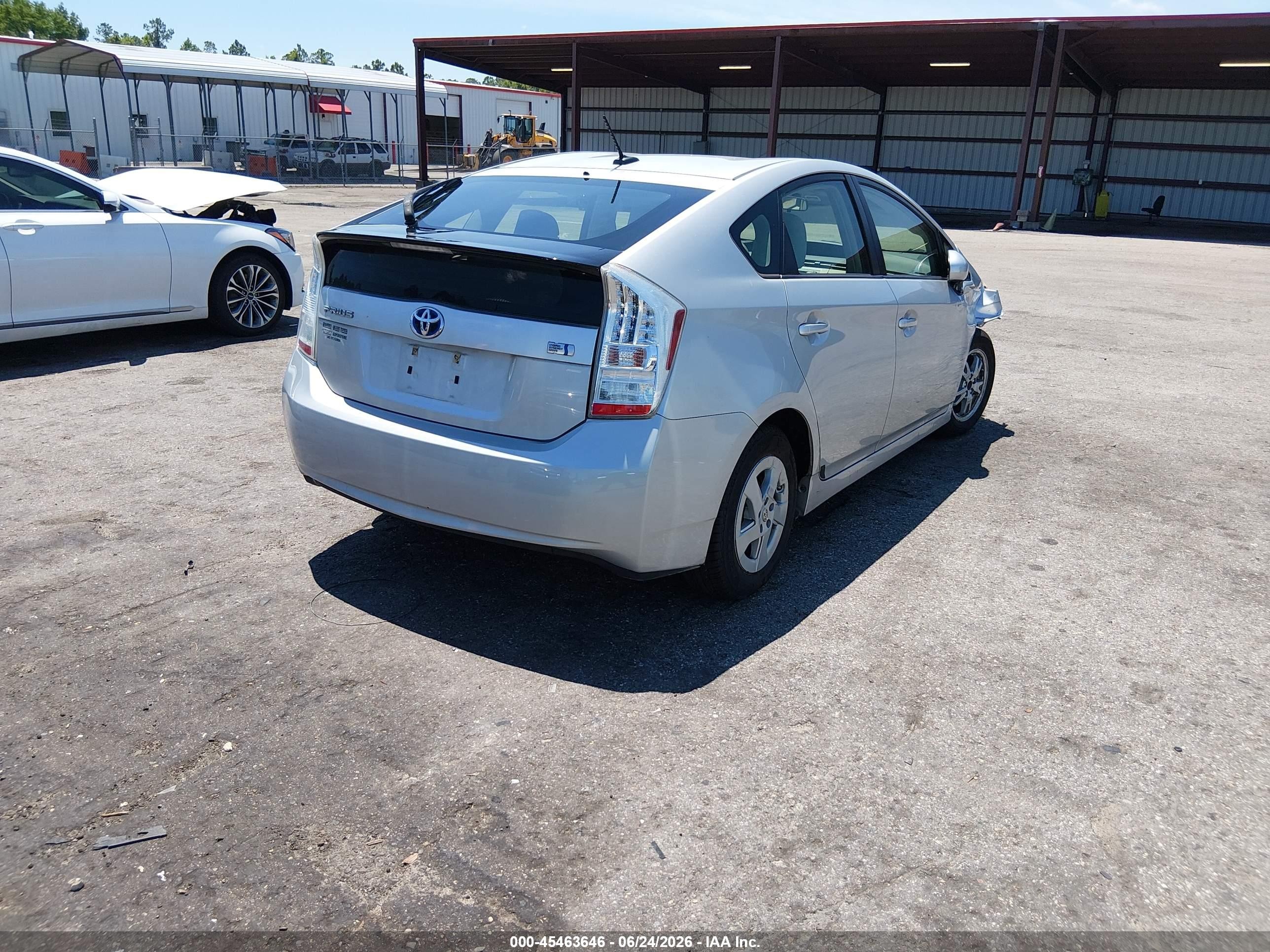 2011 Toyota Prius Two Silver vin: JTDKN3DU2B1385633