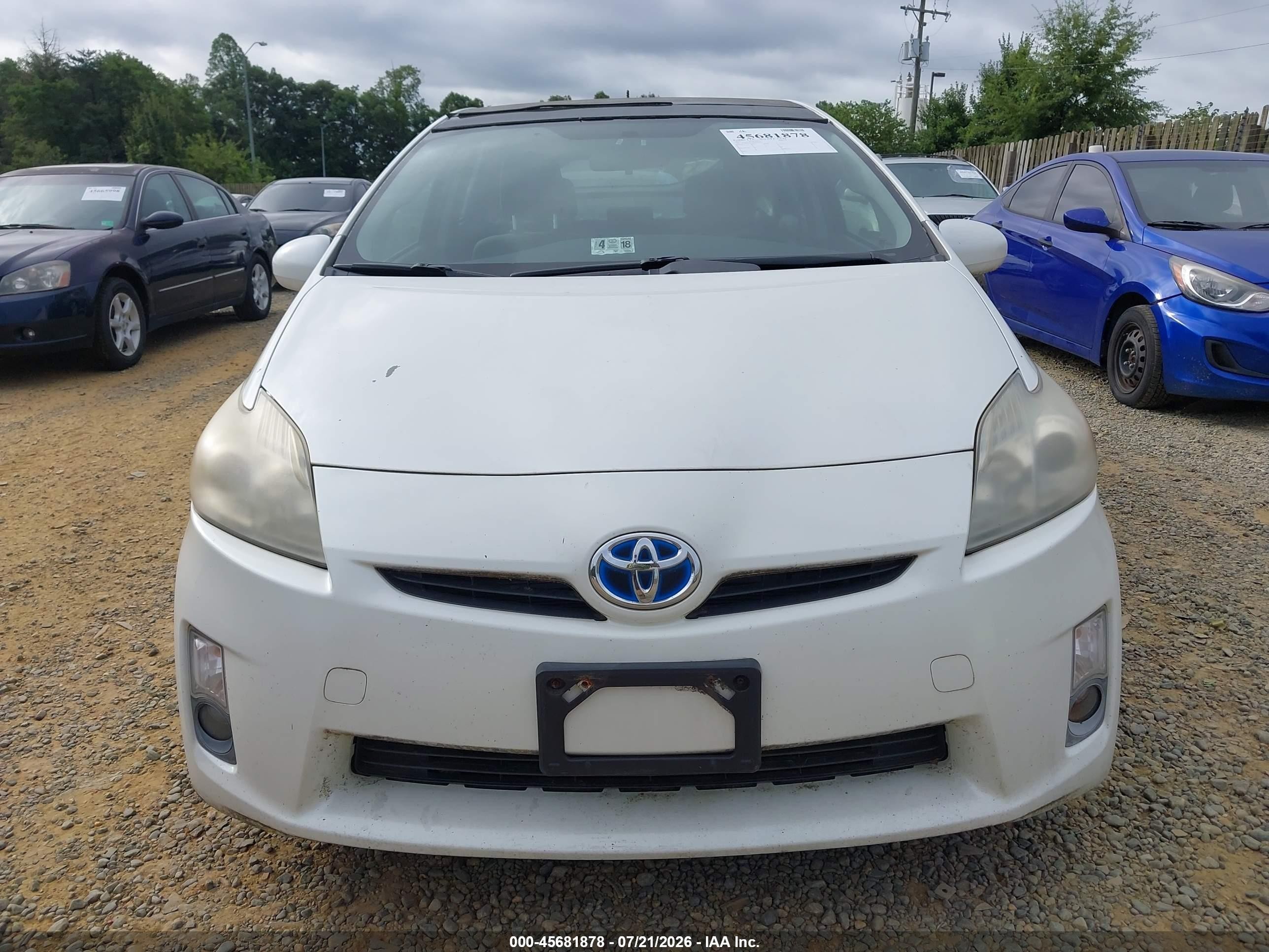 2011 Toyota Prius Three Белый vin: JTDKN3DU2B5342015