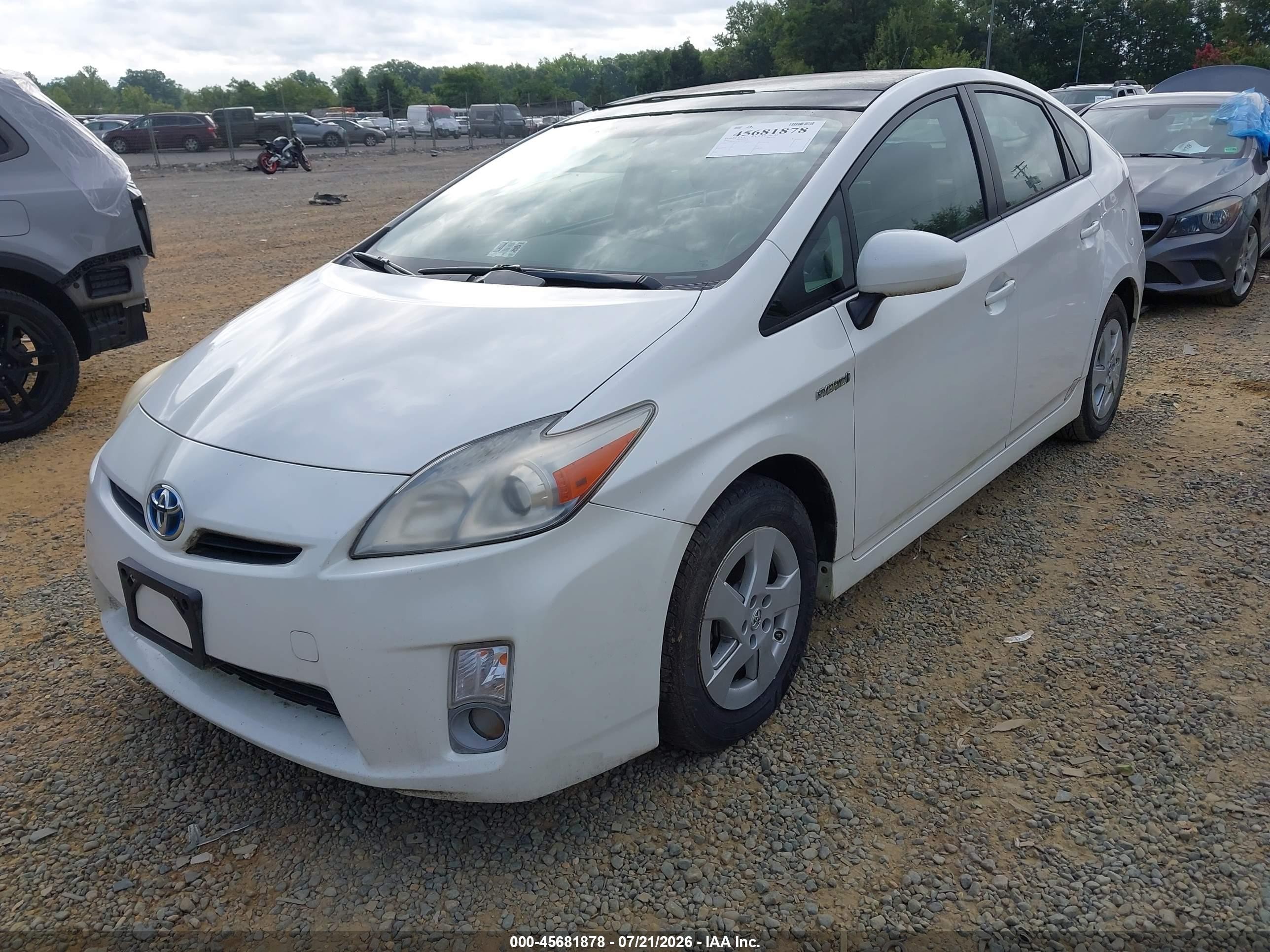 2011 Toyota Prius Three Белый vin: JTDKN3DU2B5342015