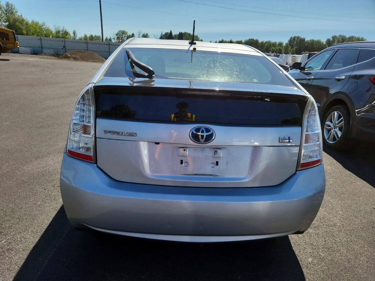 2011 Toyota Prius Three Silver vin: JTDKN3DU2B5349384