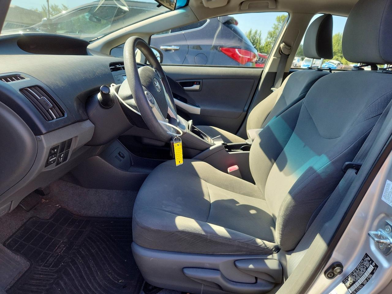 2011 Toyota Prius Three Silver vin: JTDKN3DU2B5349384