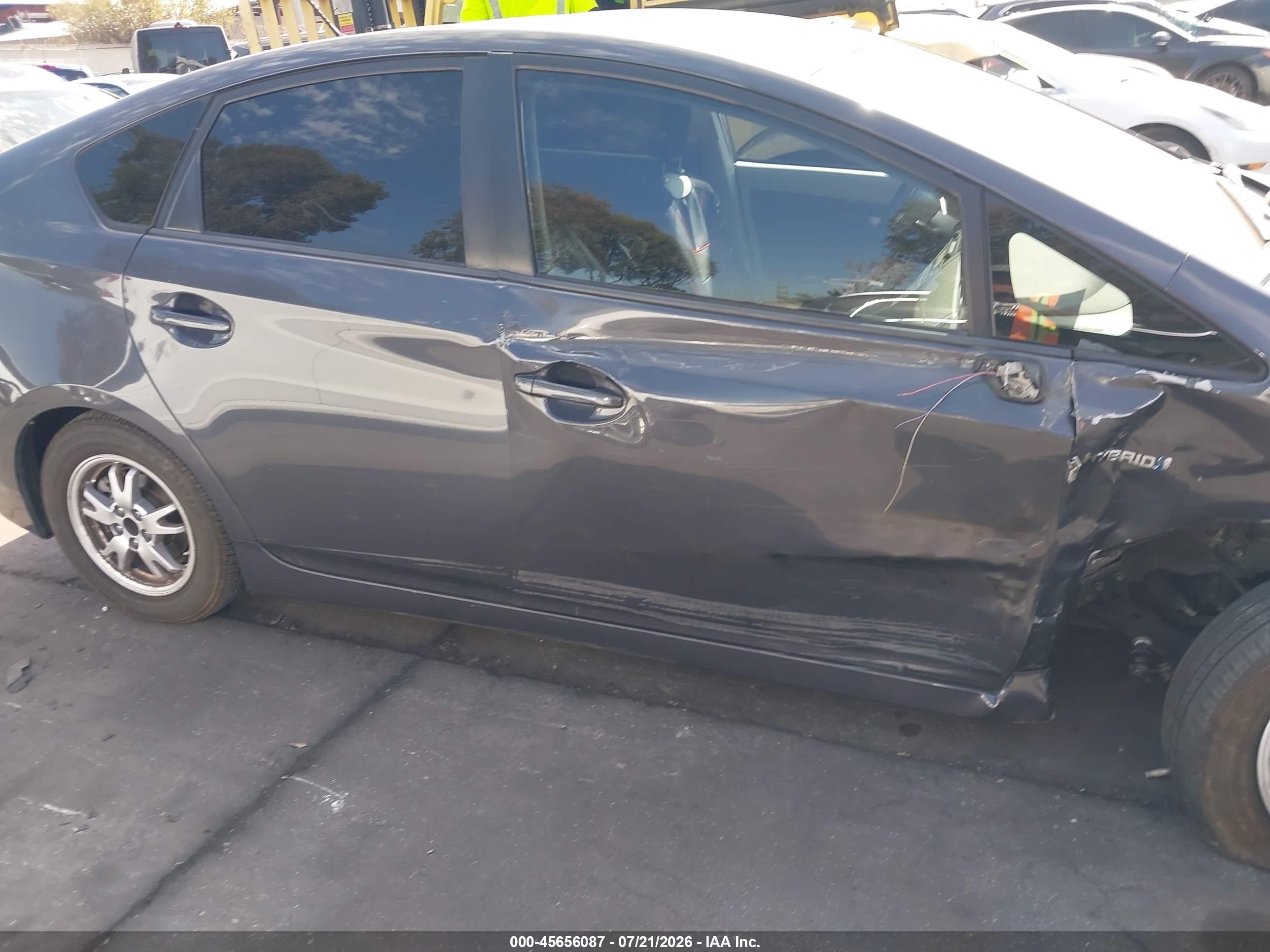 2011 Toyota Prius Two Gray vin: JTDKN3DU2B5355878