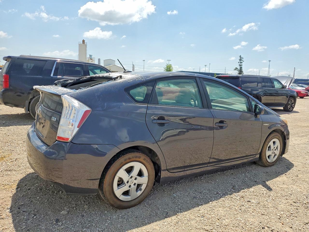 2011 Toyota Prius Two Gray vin: JTDKN3DU2B5372177