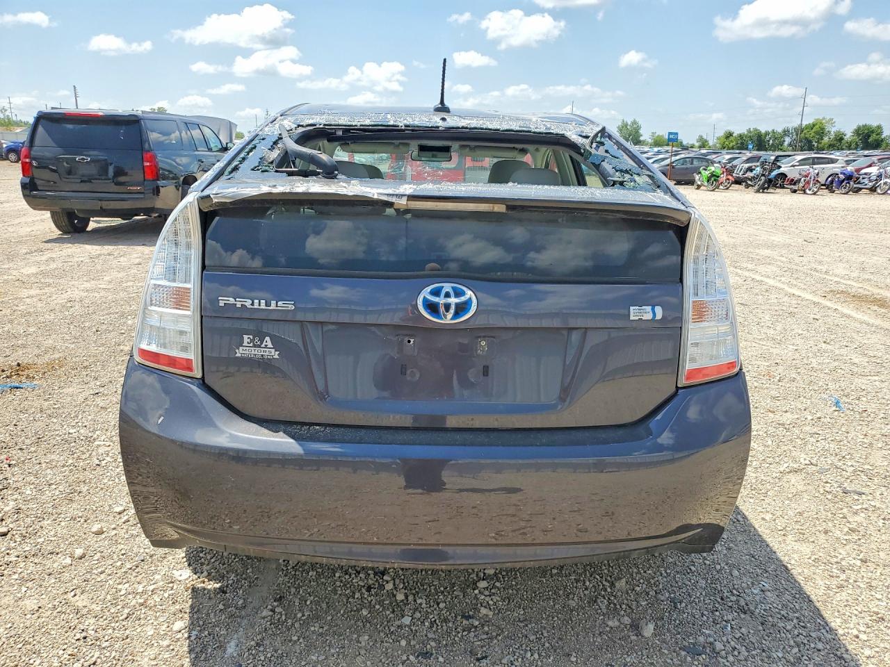 2011 Toyota Prius Two Gray vin: JTDKN3DU2B5372177