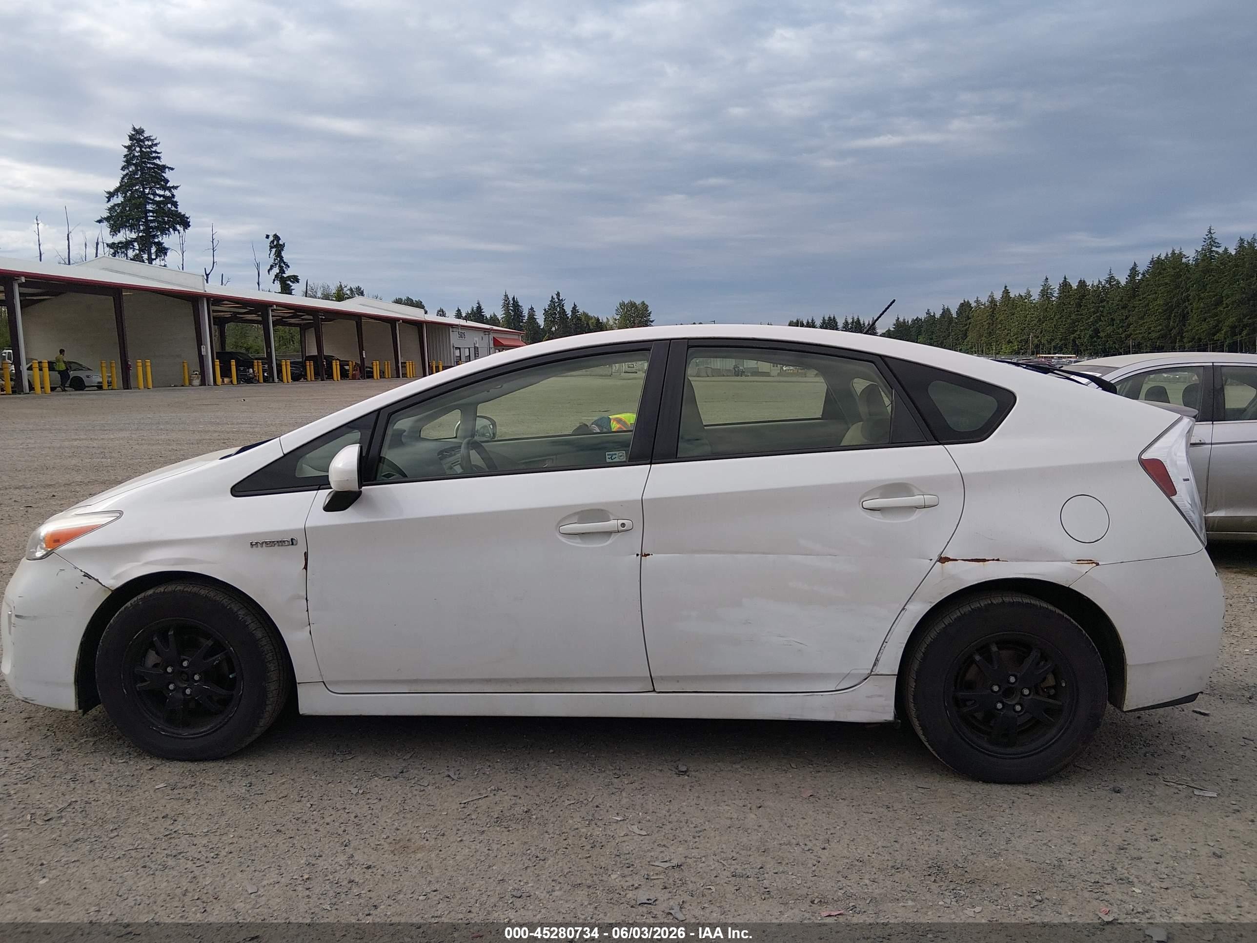 2012 Toyota Prius Two White vin: JTDKN3DU2C0335046