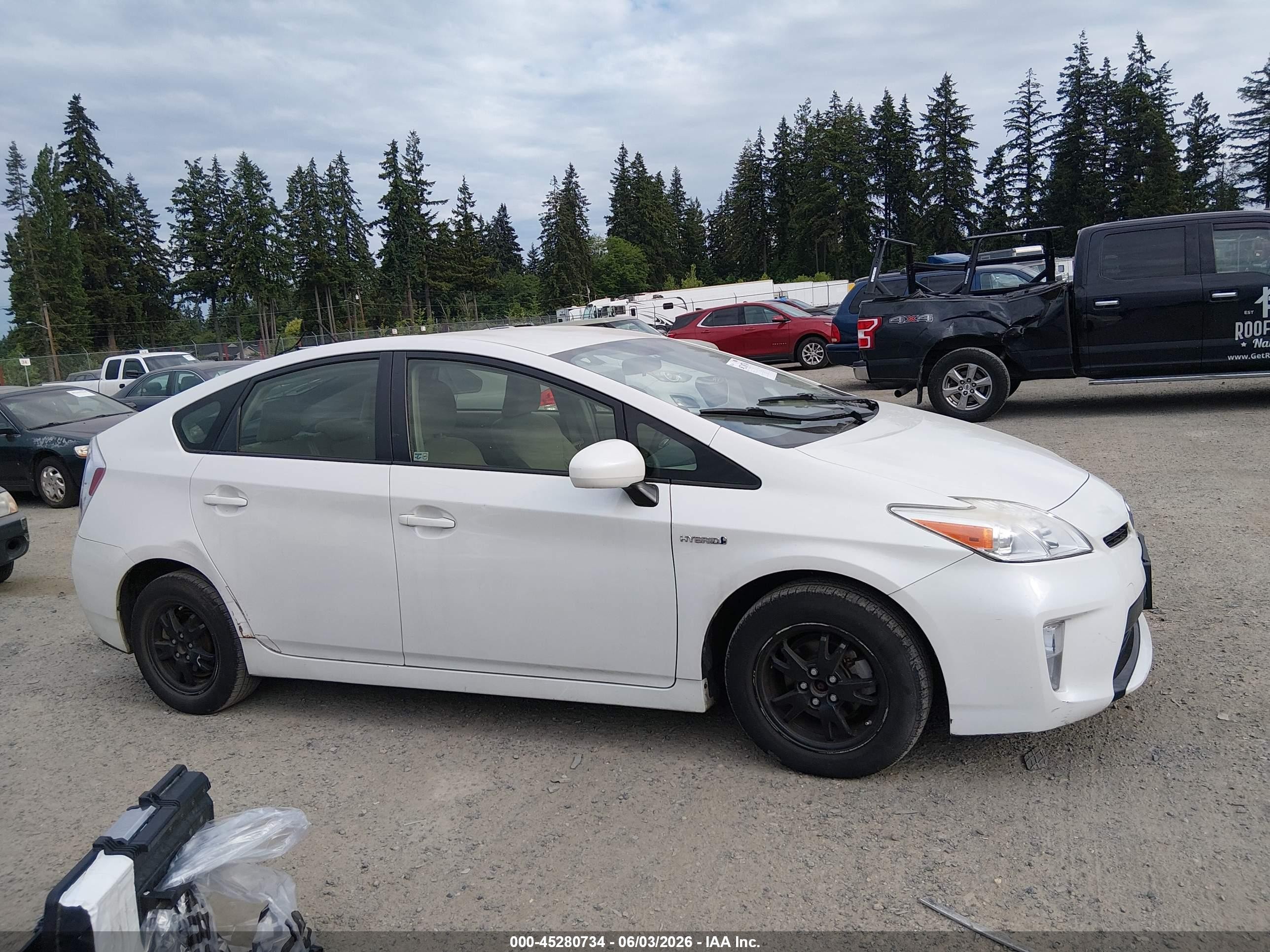 2012 Toyota Prius Two White vin: JTDKN3DU2C0335046