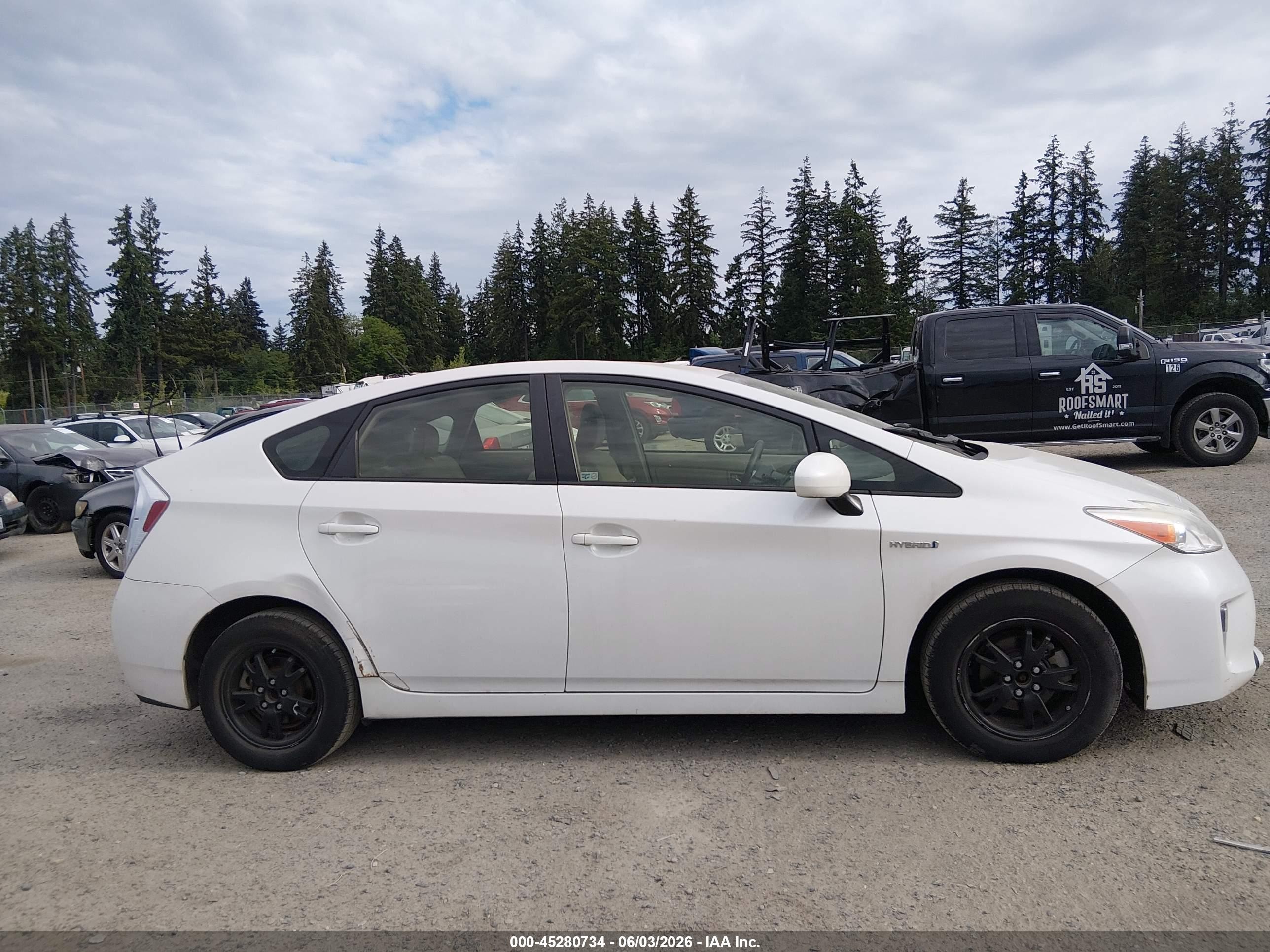 2012 Toyota Prius Two White vin: JTDKN3DU2C0335046