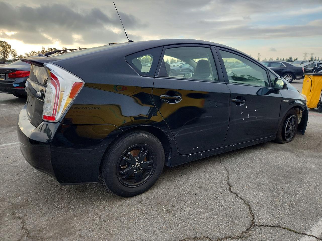 2012 Toyota Prius Two Черный vin: JTDKN3DU2C1503682