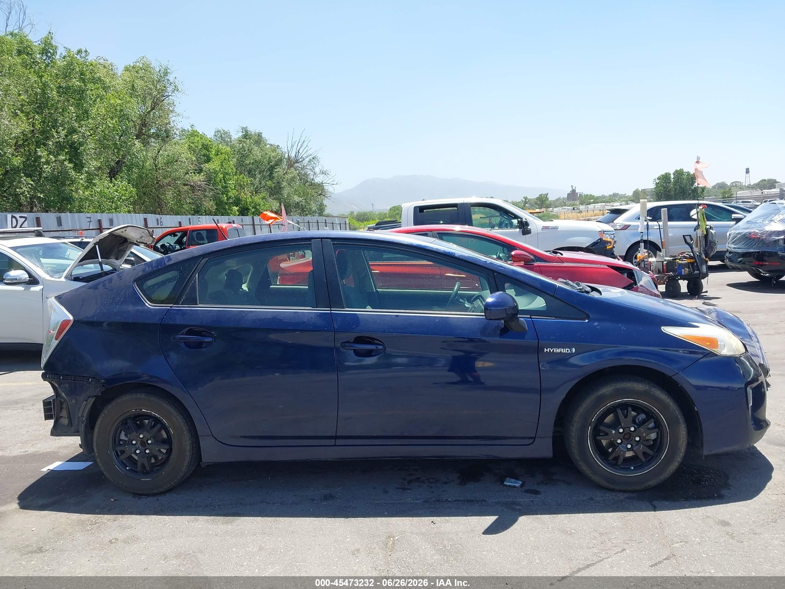 2012 Toyota Prius Three Синий vin: JTDKN3DU2C1508087