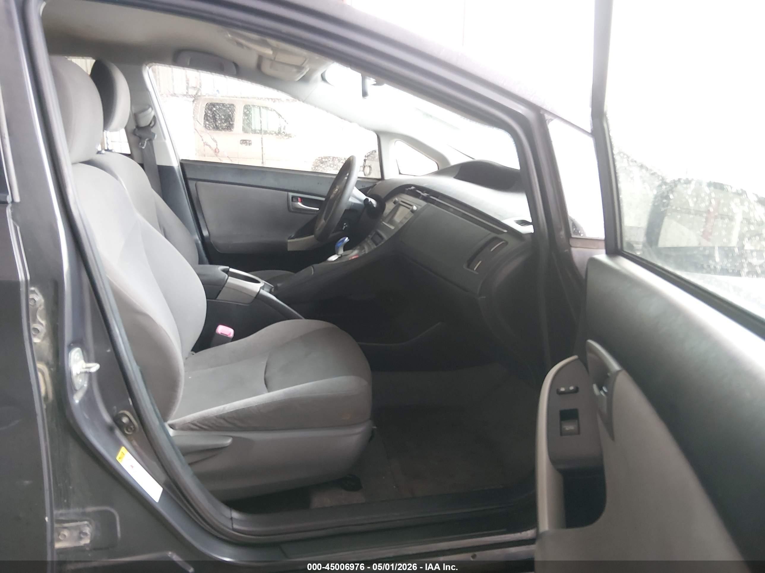 2012 Toyota Prius Five/four/one/three/two Gray vin: JTDKN3DU2C1557936