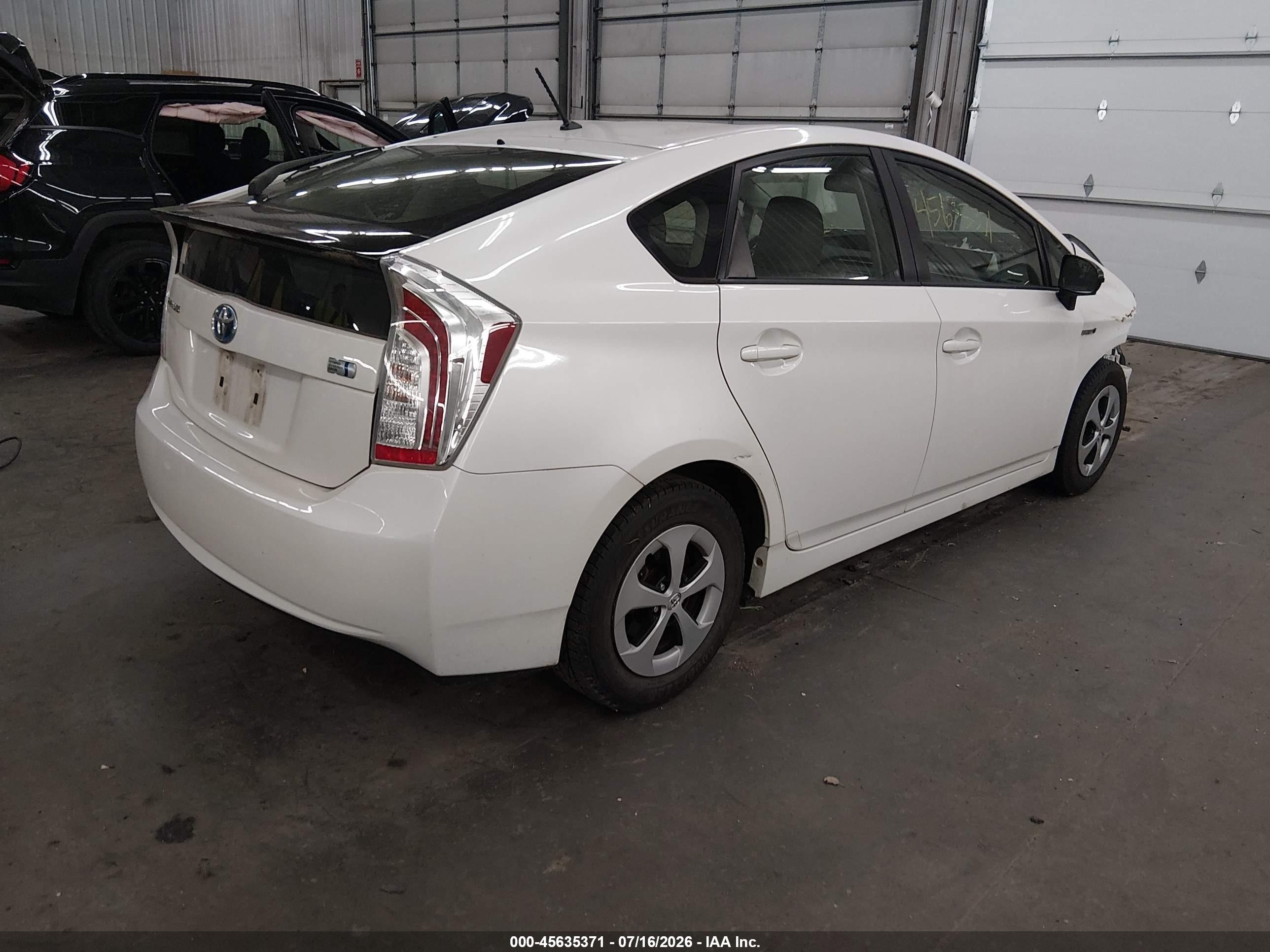 2012 Toyota Prius Two White vin: JTDKN3DU2C5375422