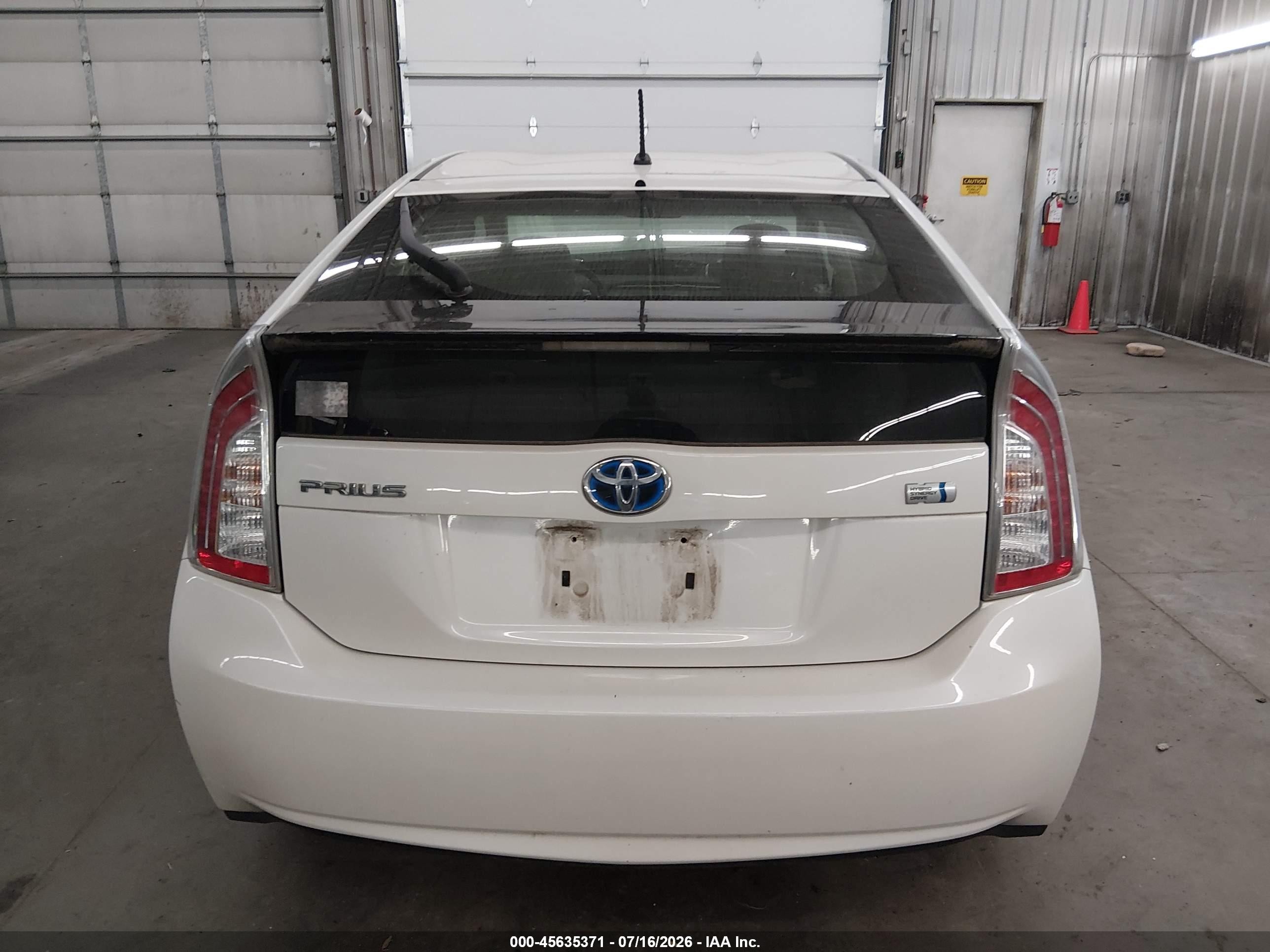2012 Toyota Prius Two White vin: JTDKN3DU2C5375422
