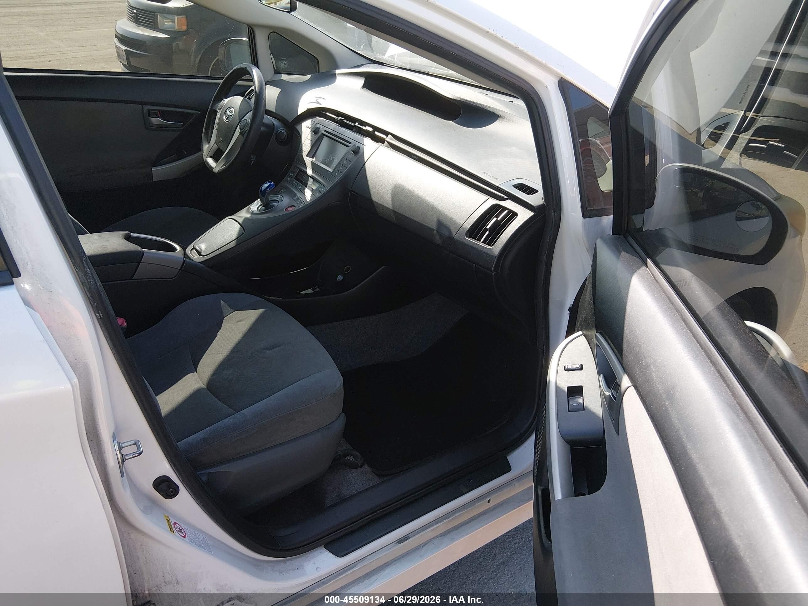 2012 Toyota Prius Three White vin: JTDKN3DU2C5391149