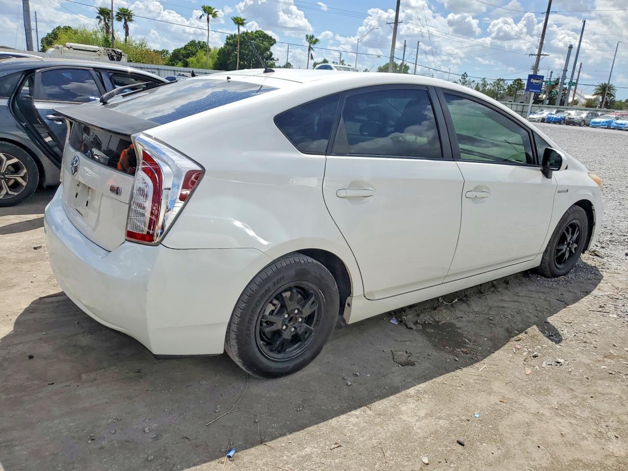 2012 Toyota Prius Two White vin: JTDKN3DU2C5399512