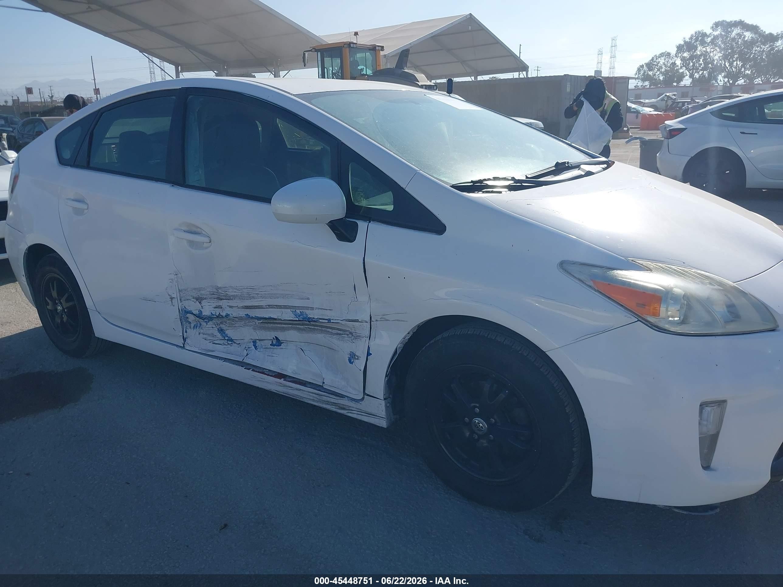2012 Toyota Prius Three White vin: JTDKN3DU2C5408239