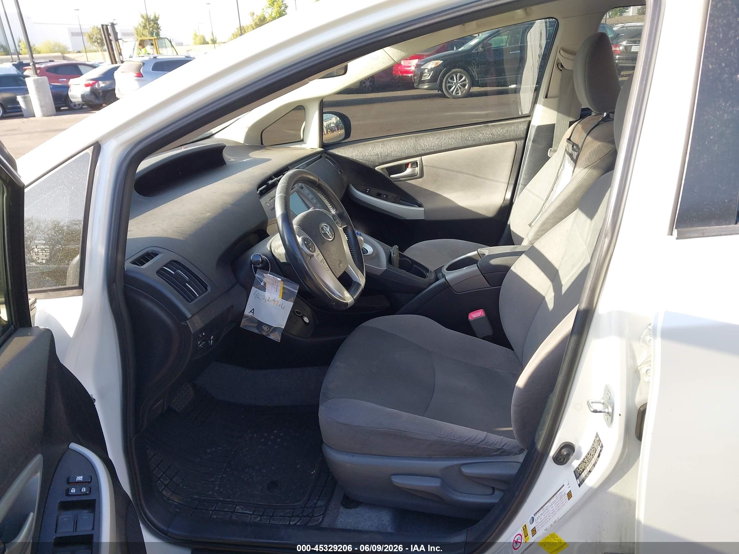 2012 Toyota Prius Two White vin: JTDKN3DU2C5412470