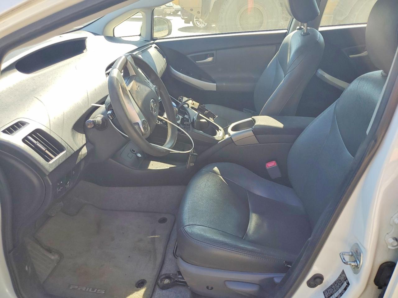 2012 Toyota Prius Three White vin: JTDKN3DU2C5415112