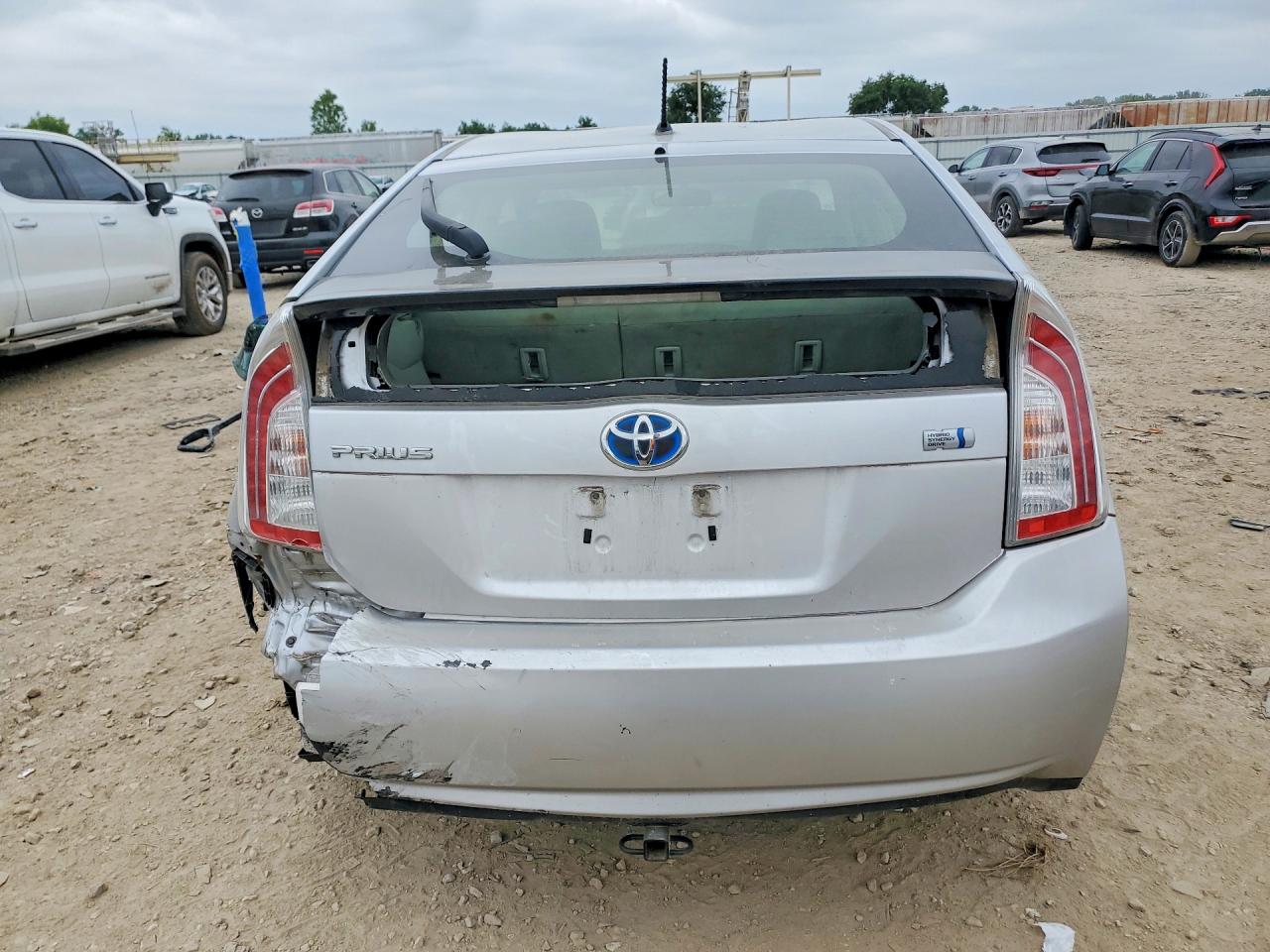 2012 Toyota Prius Two Серебряный vin: JTDKN3DU2C5458817