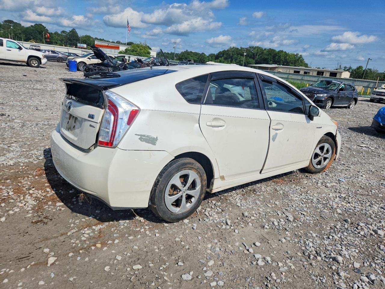 2012 Toyota Prius Three White vin: JTDKN3DU2C5500872
