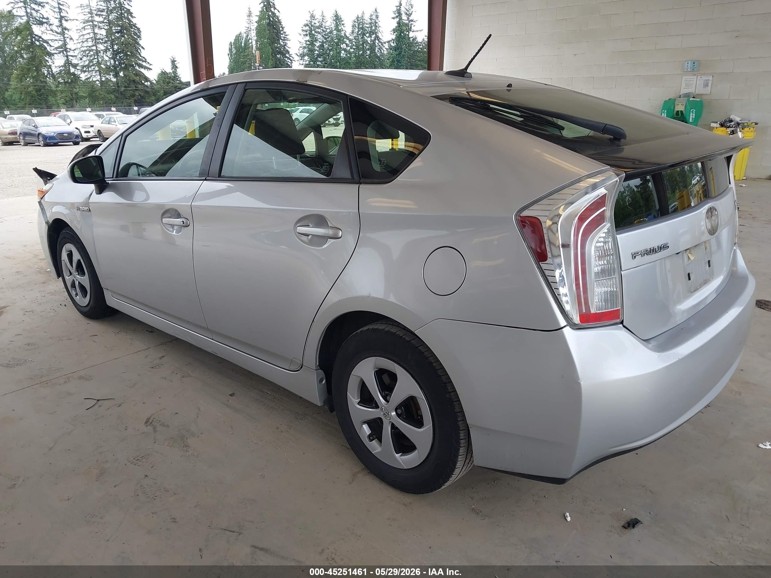 2012 Toyota Prius Three Silver vin: JTDKN3DU2C5511077