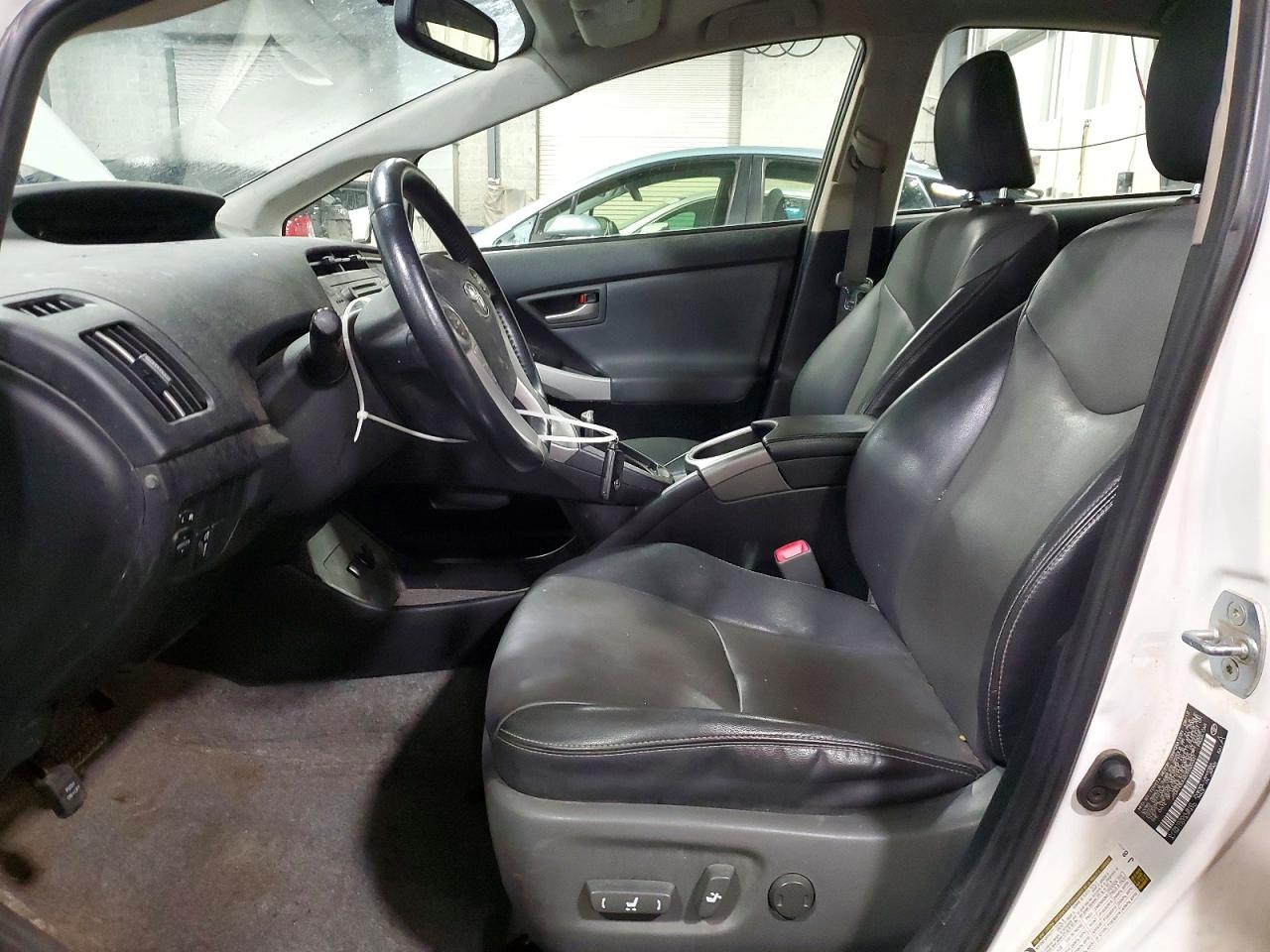 2012 Toyota Prius Four Белый vin: JTDKN3DU2C5520331