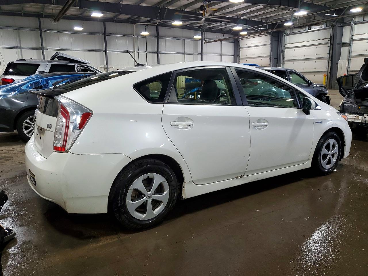 2012 Toyota Prius Four Белый vin: JTDKN3DU2C5520331