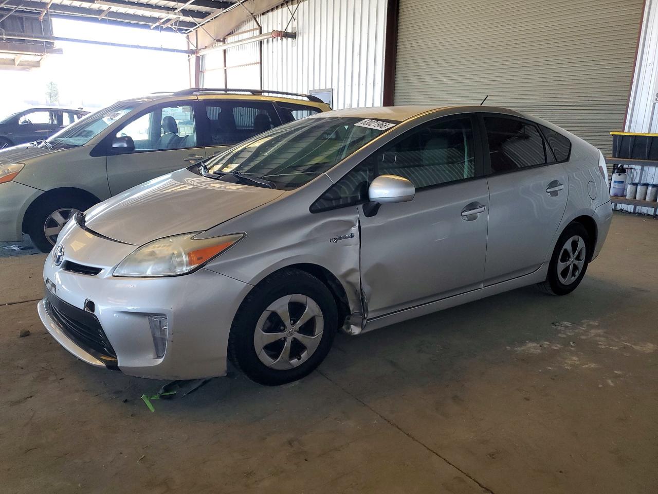 2013 Toyota Prius Three Silver vin: JTDKN3DU2D0338109