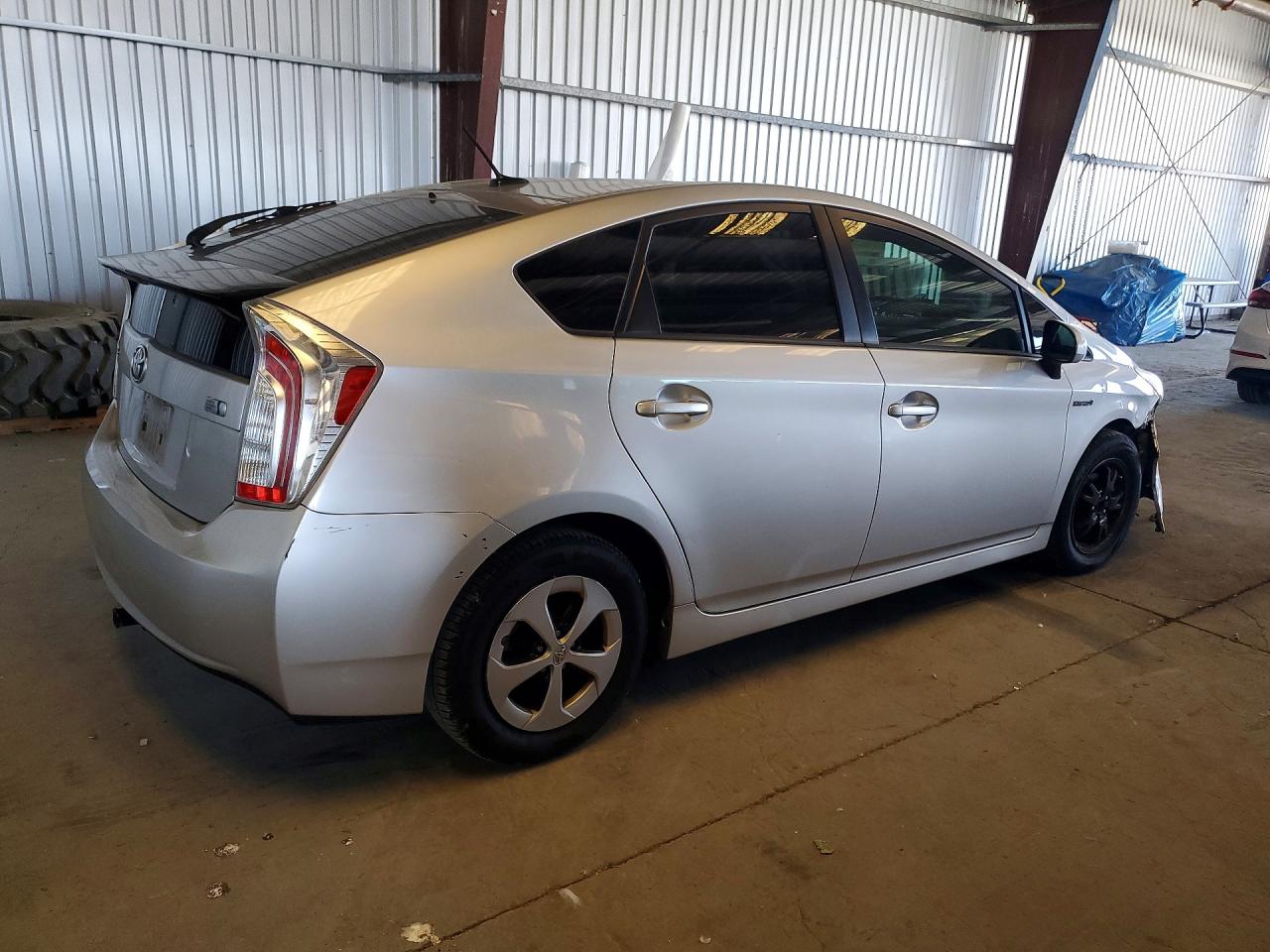 2013 Toyota Prius Three Silver vin: JTDKN3DU2D0338109
