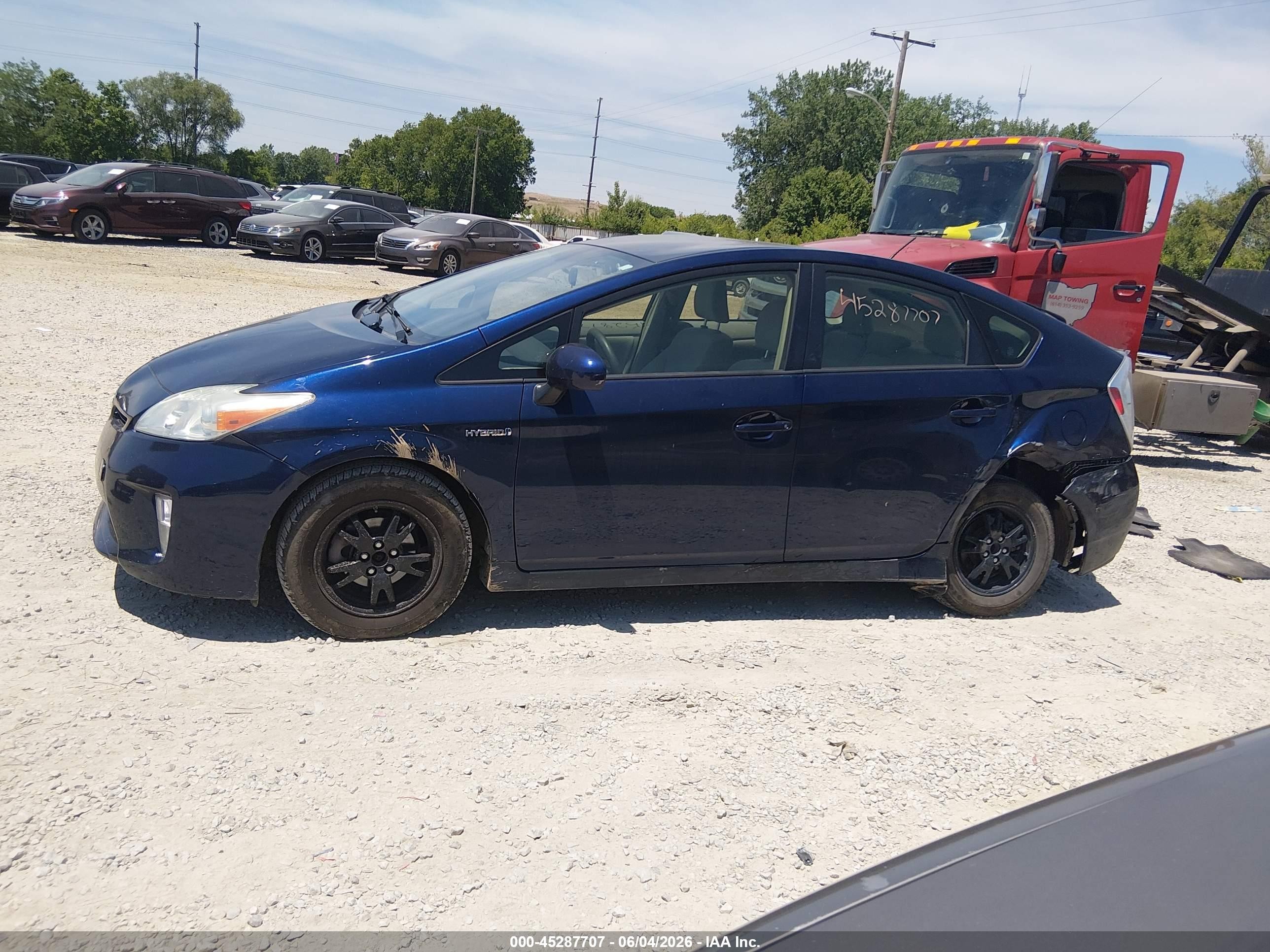2013 Toyota Prius Two Blue vin: JTDKN3DU2D1621345