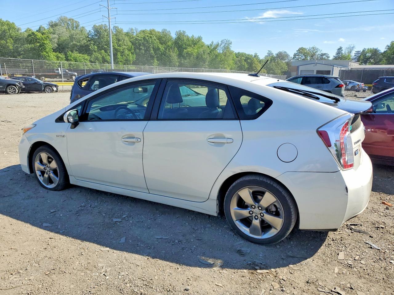 2013 Toyota Prius Persona Series Se Белый vin: JTDKN3DU2D1663059