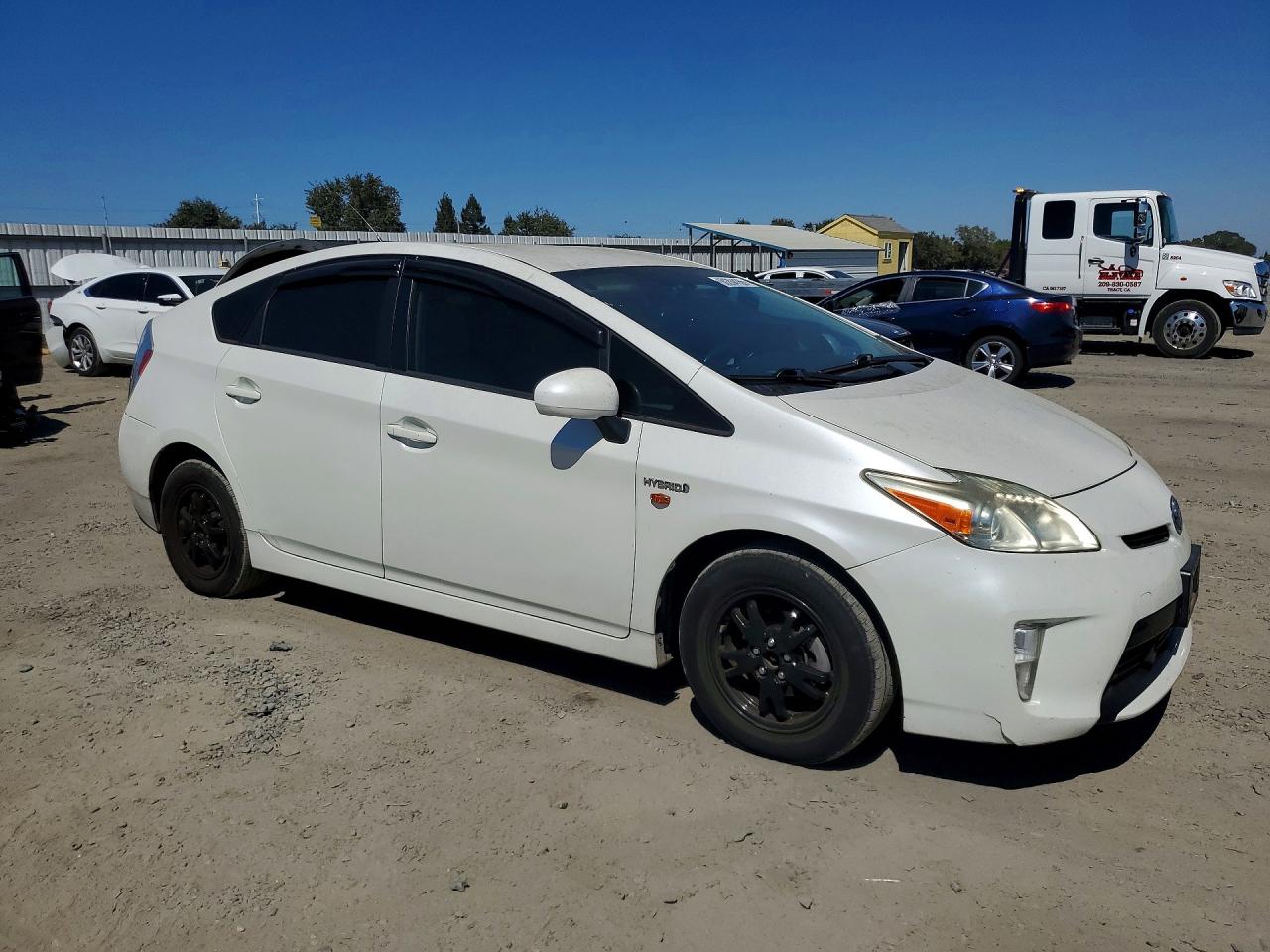 2013 Toyota Prius Two White vin: JTDKN3DU2D1676944