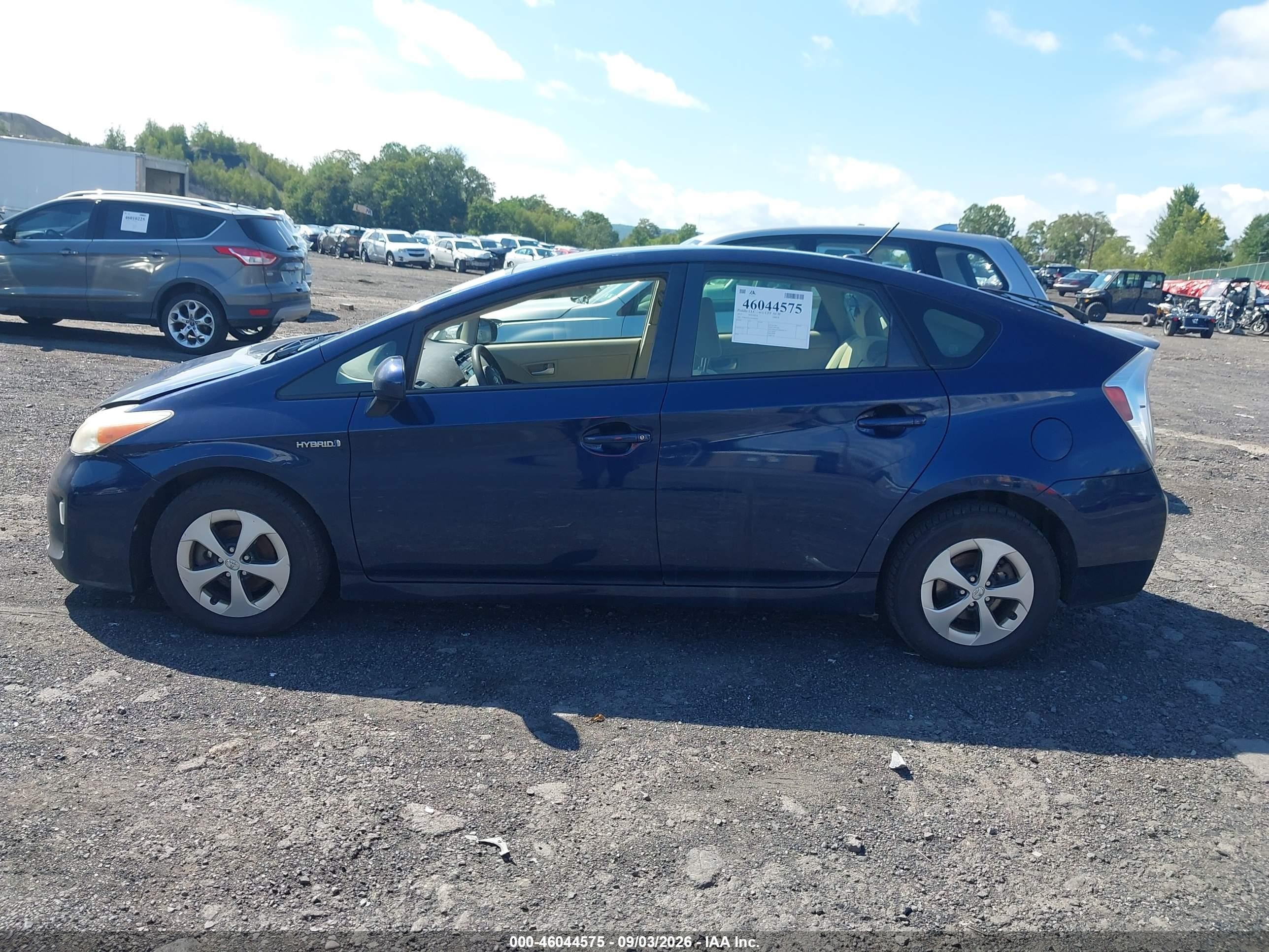 2013 Toyota Prius Three Синий vin: JTDKN3DU2D1685563