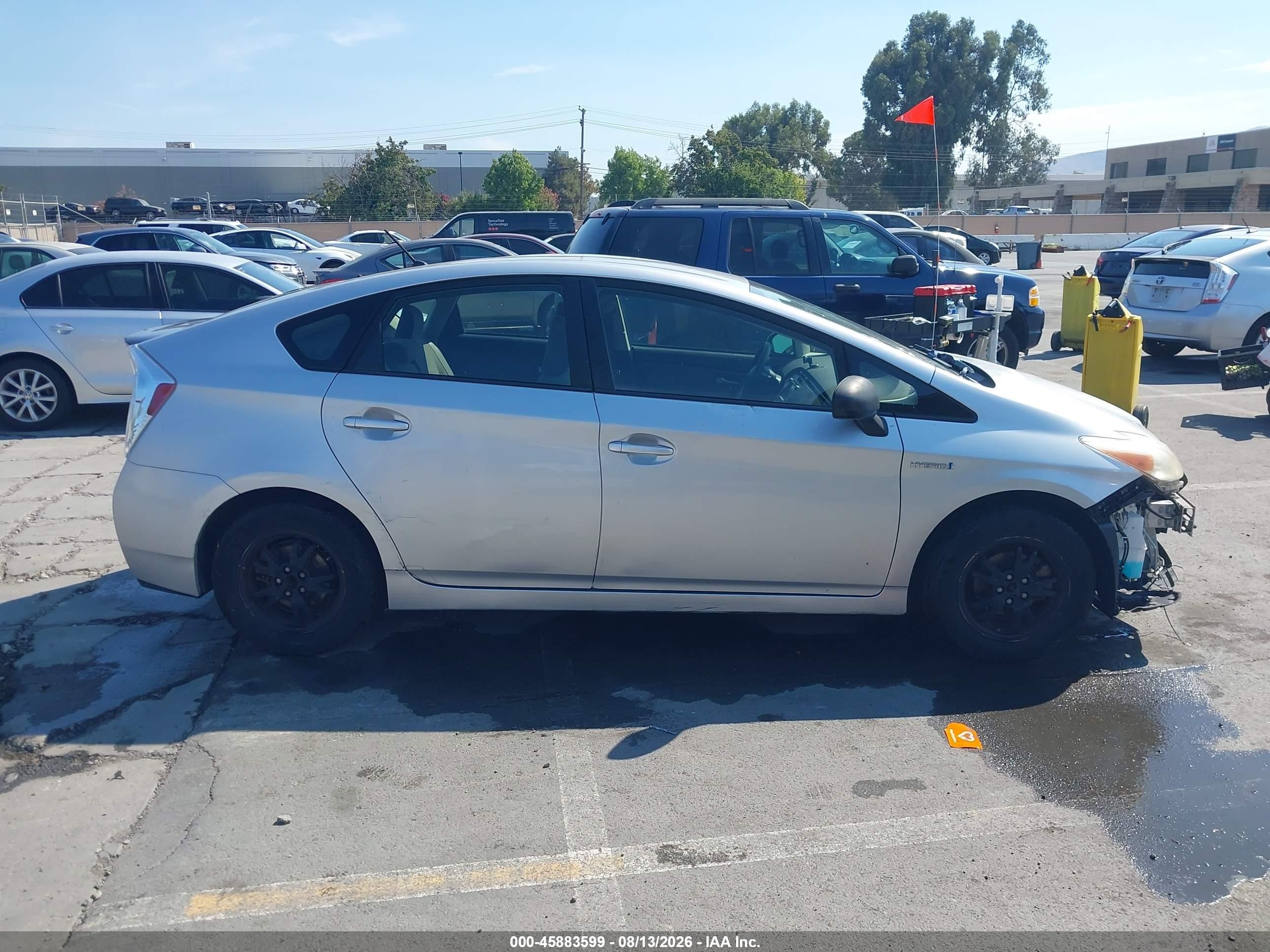 2013 Toyota Prius Two Silver vin: JTDKN3DU2D1712051