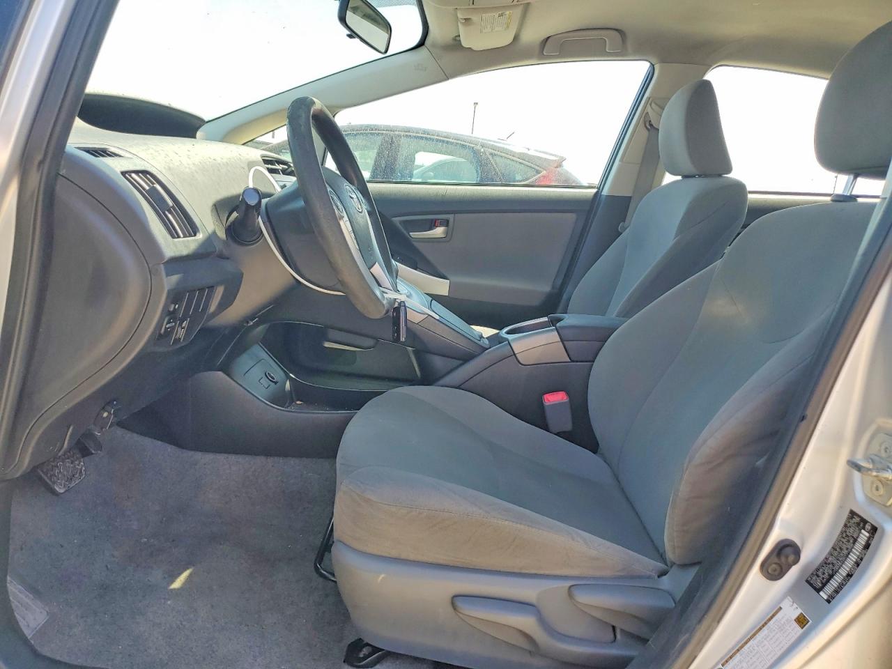 2013 Toyota Prius Three Silver vin: JTDKN3DU2D1715936