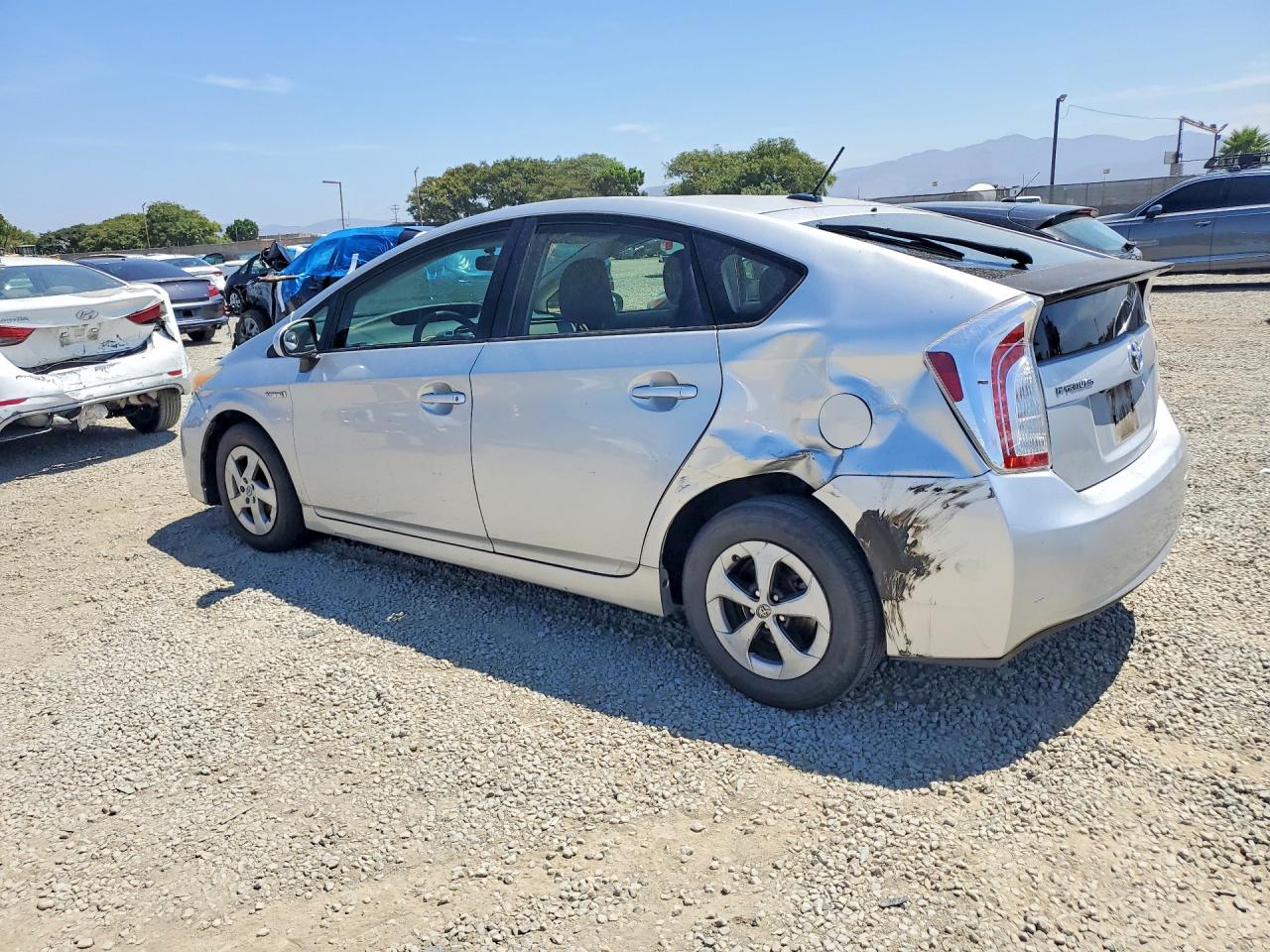 2013 Toyota Prius Three Silver vin: JTDKN3DU2D1715936