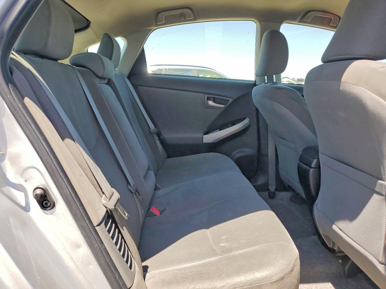 2013 Toyota Prius Three Silver vin: JTDKN3DU2D1715936