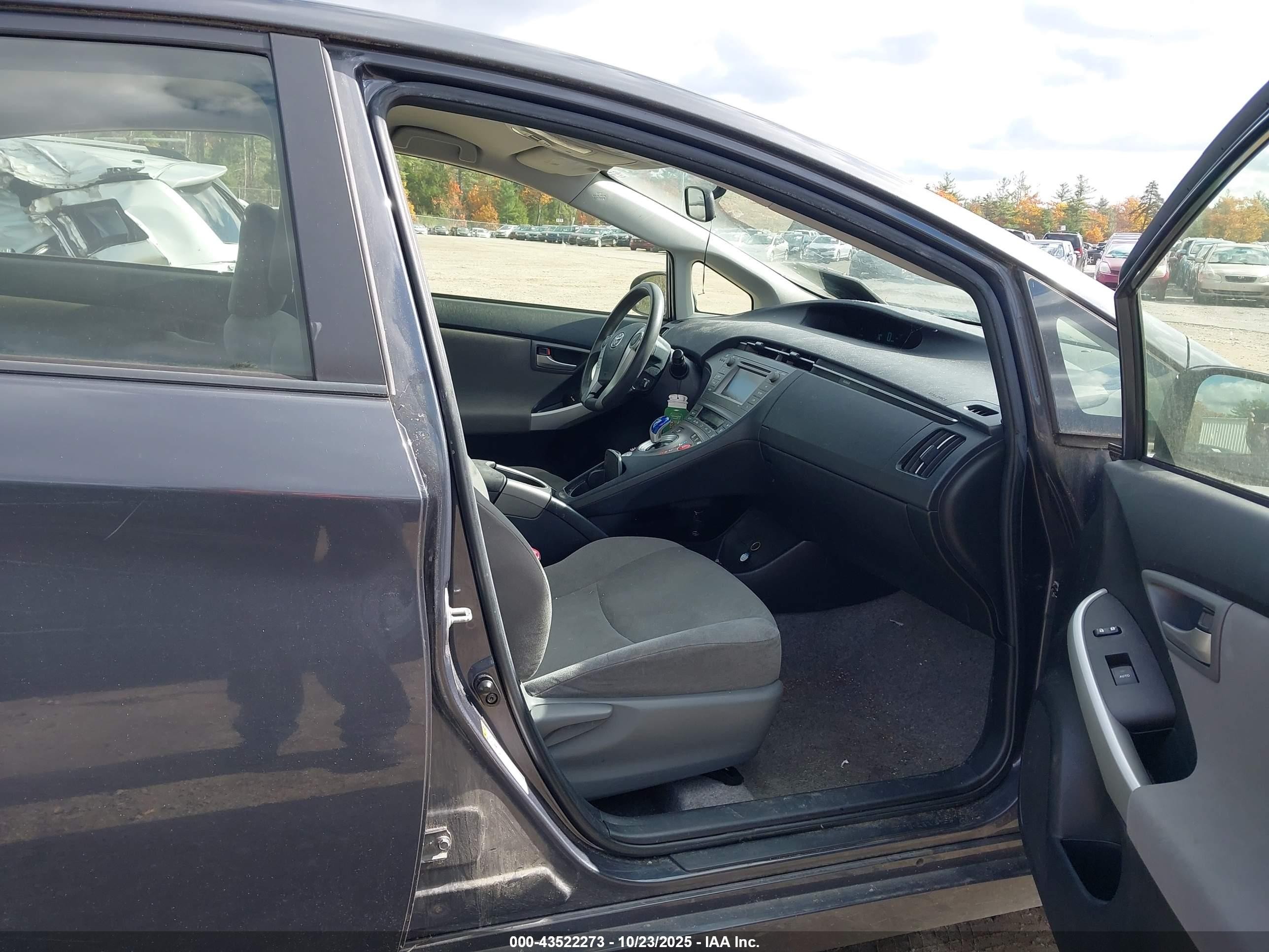 2013 Toyota Prius Two Gray vin: JTDKN3DU2D1727956