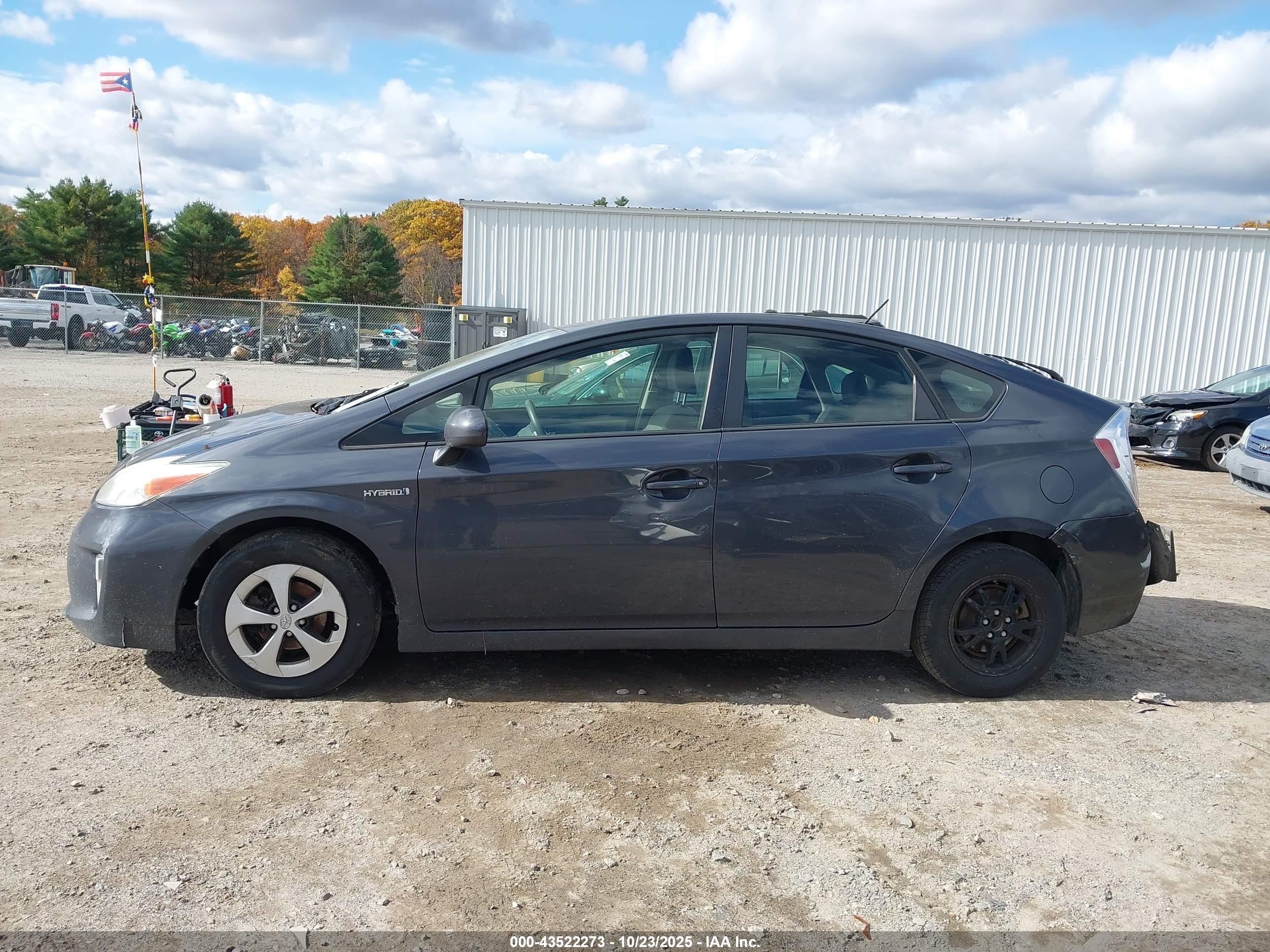 2013 Toyota Prius Two Gray vin: JTDKN3DU2D1727956