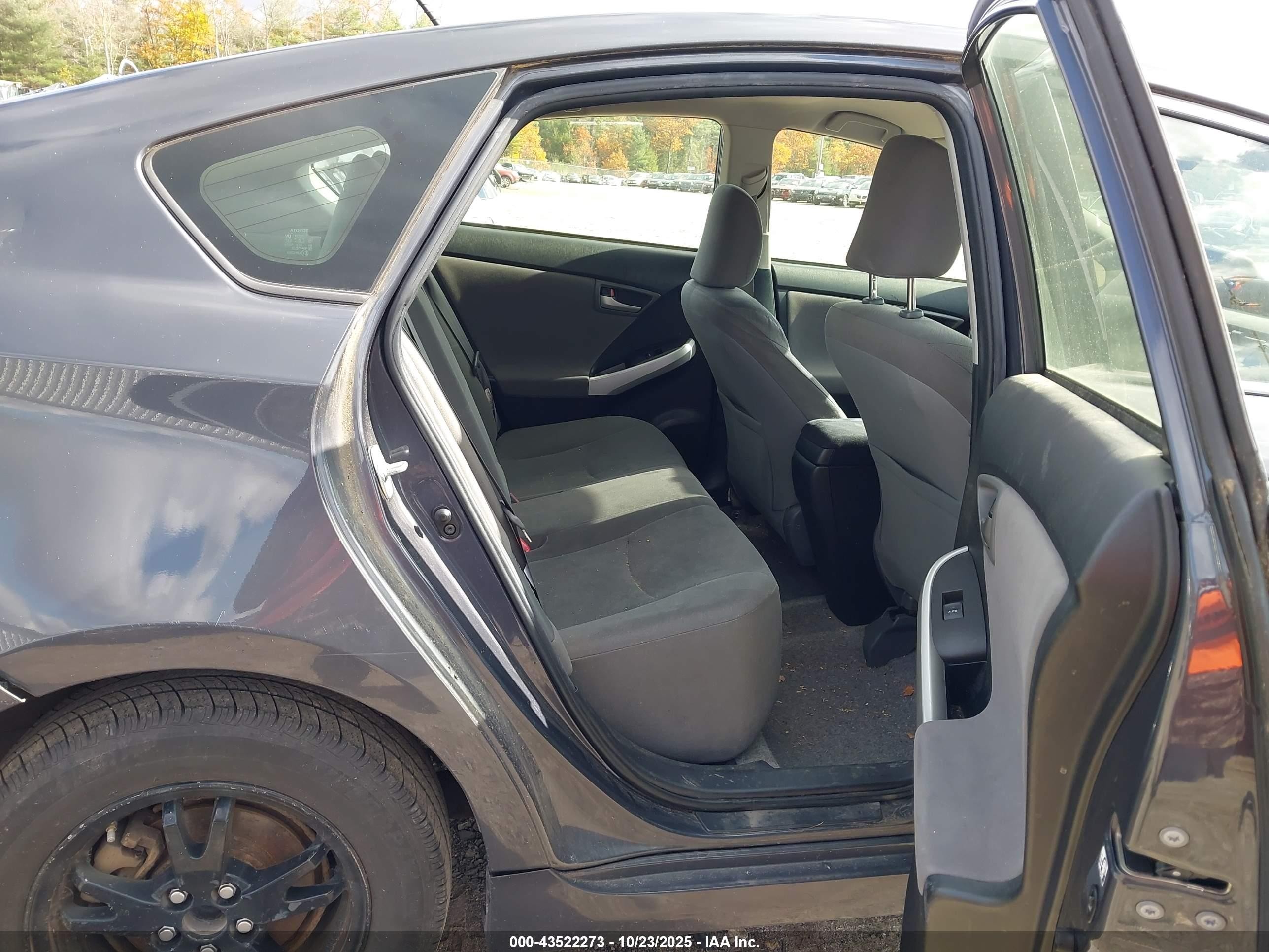 2013 Toyota Prius Two Gray vin: JTDKN3DU2D1727956