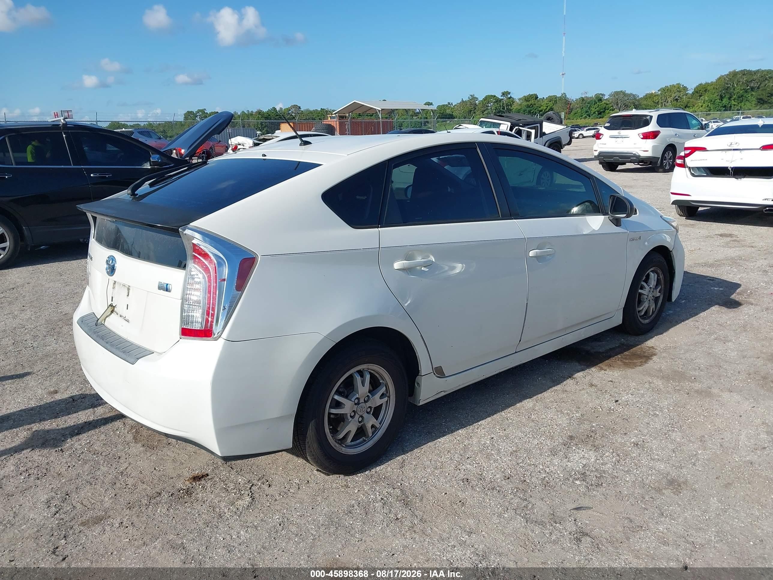 2013 Toyota Prius Two White vin: JTDKN3DU2D5542993