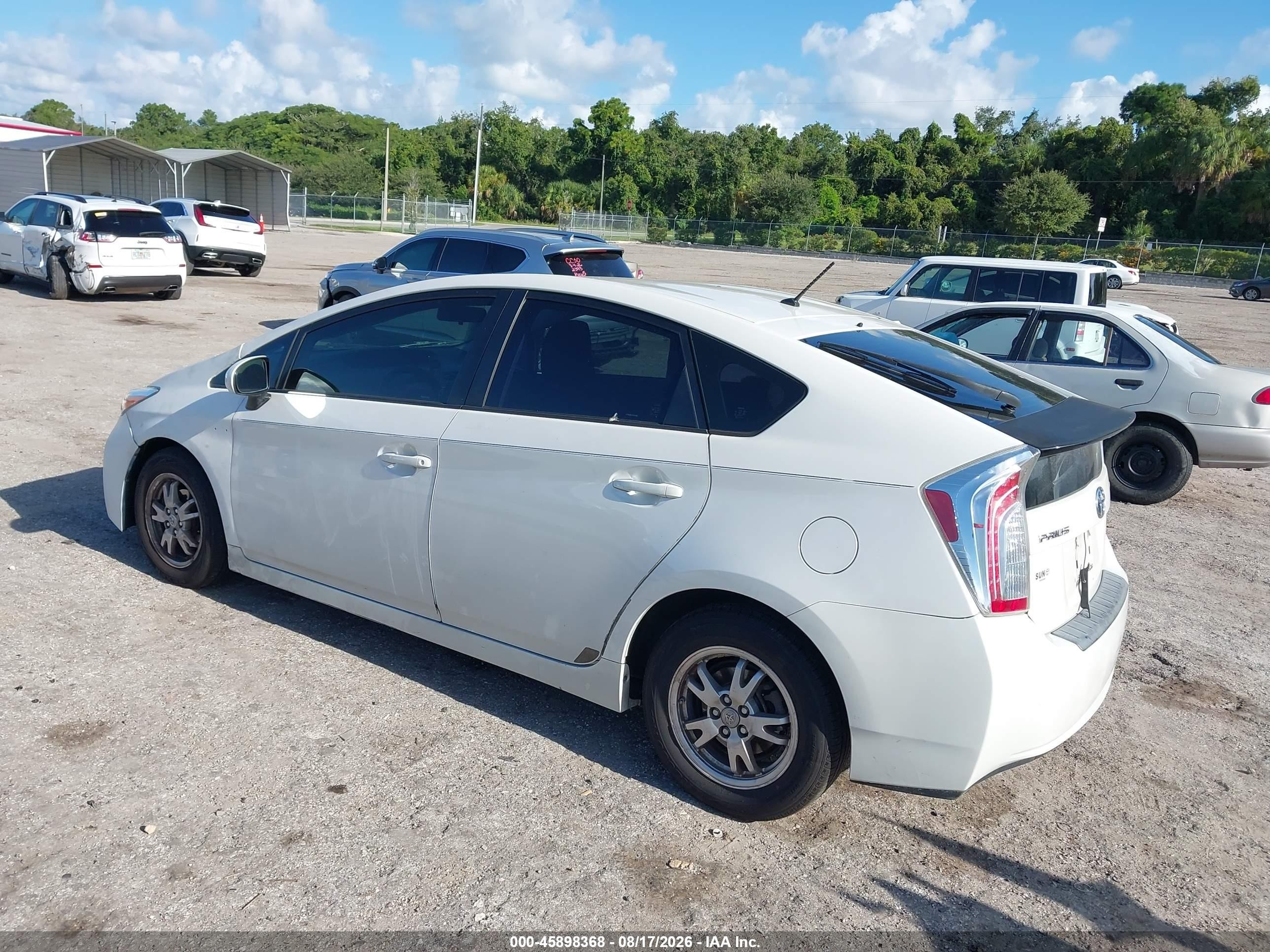 2013 Toyota Prius Two White vin: JTDKN3DU2D5542993