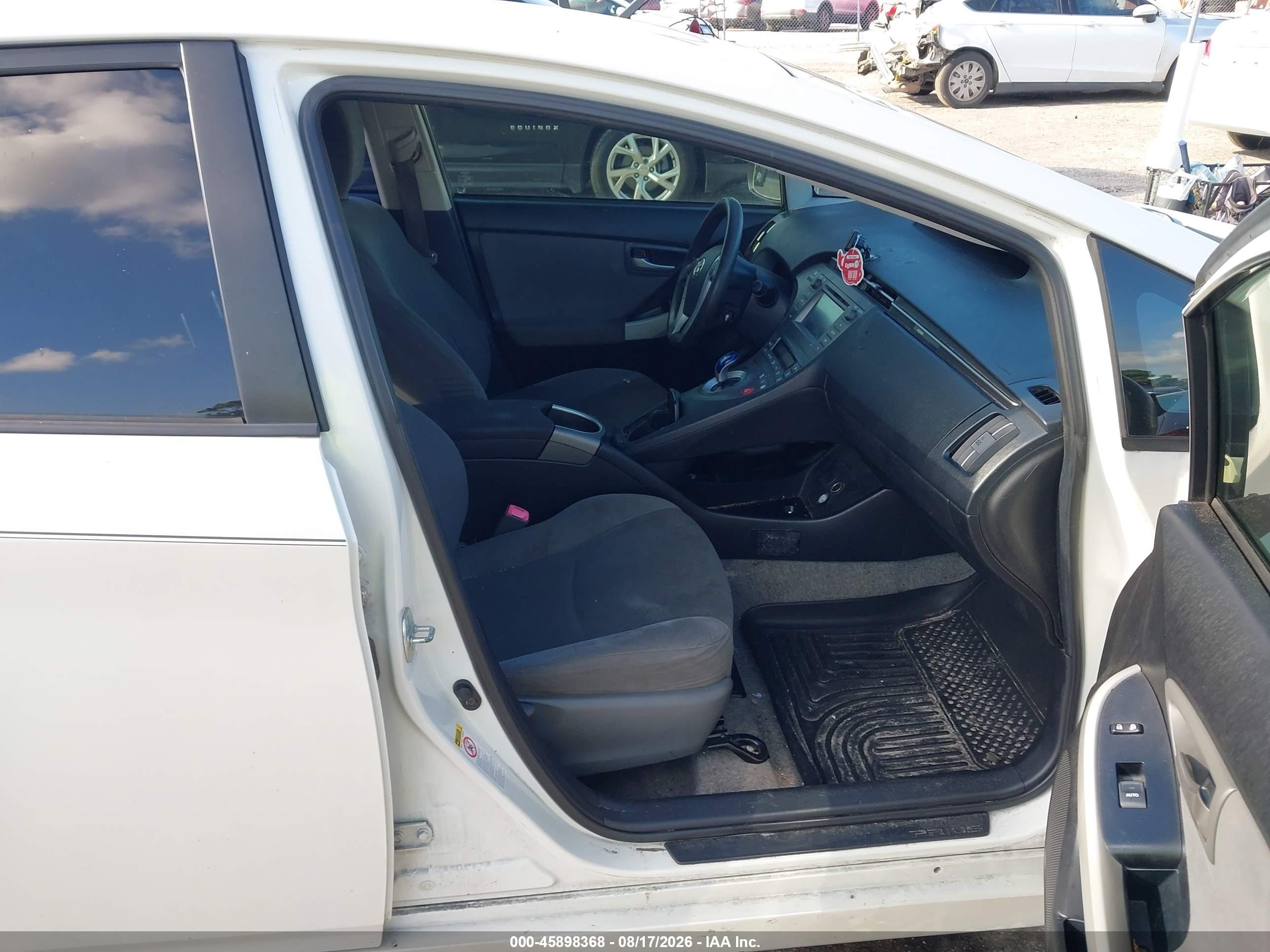 2013 Toyota Prius Two White vin: JTDKN3DU2D5542993