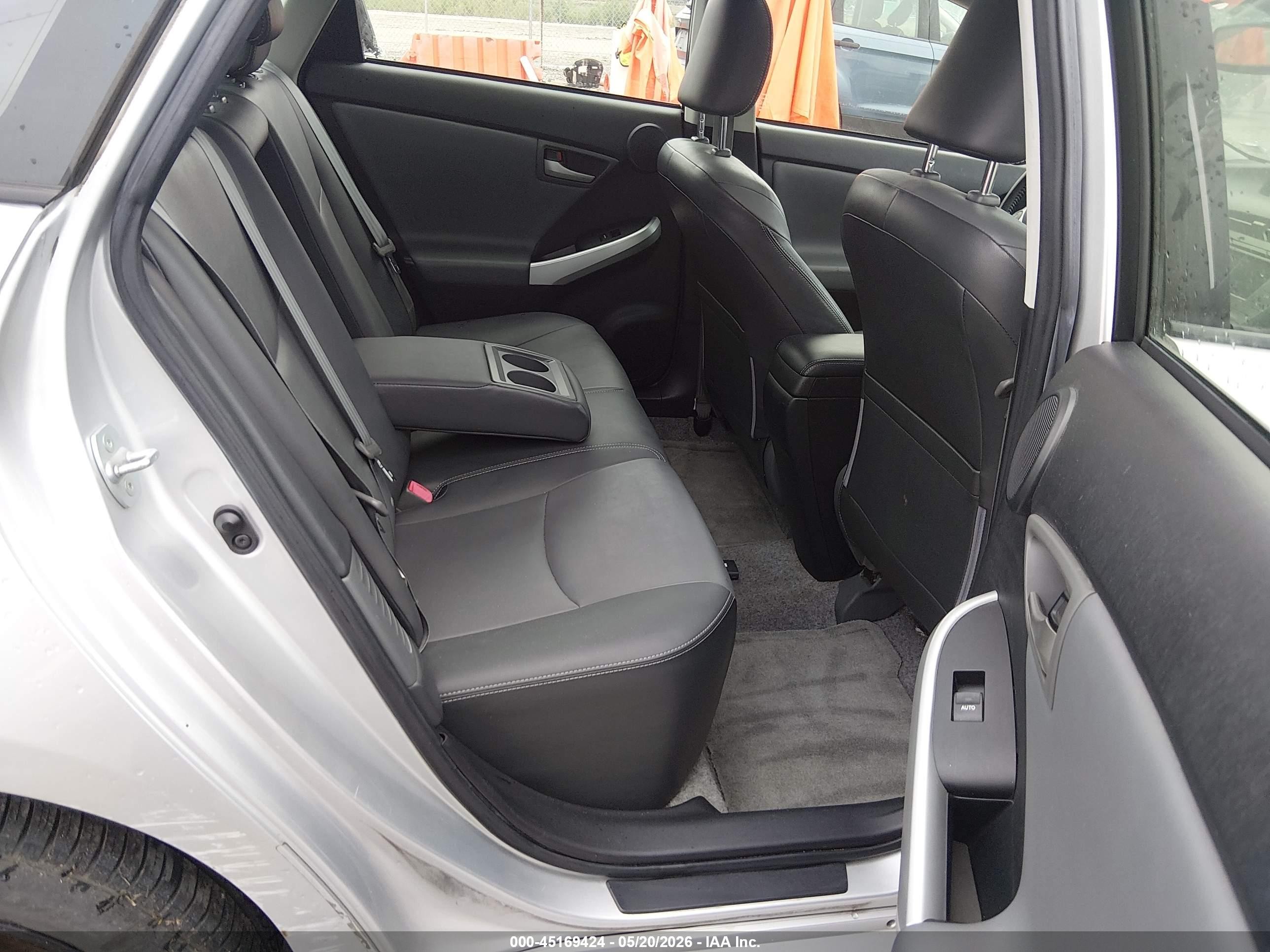 2013 Toyota Prius Four Gray vin: JTDKN3DU2D5545750