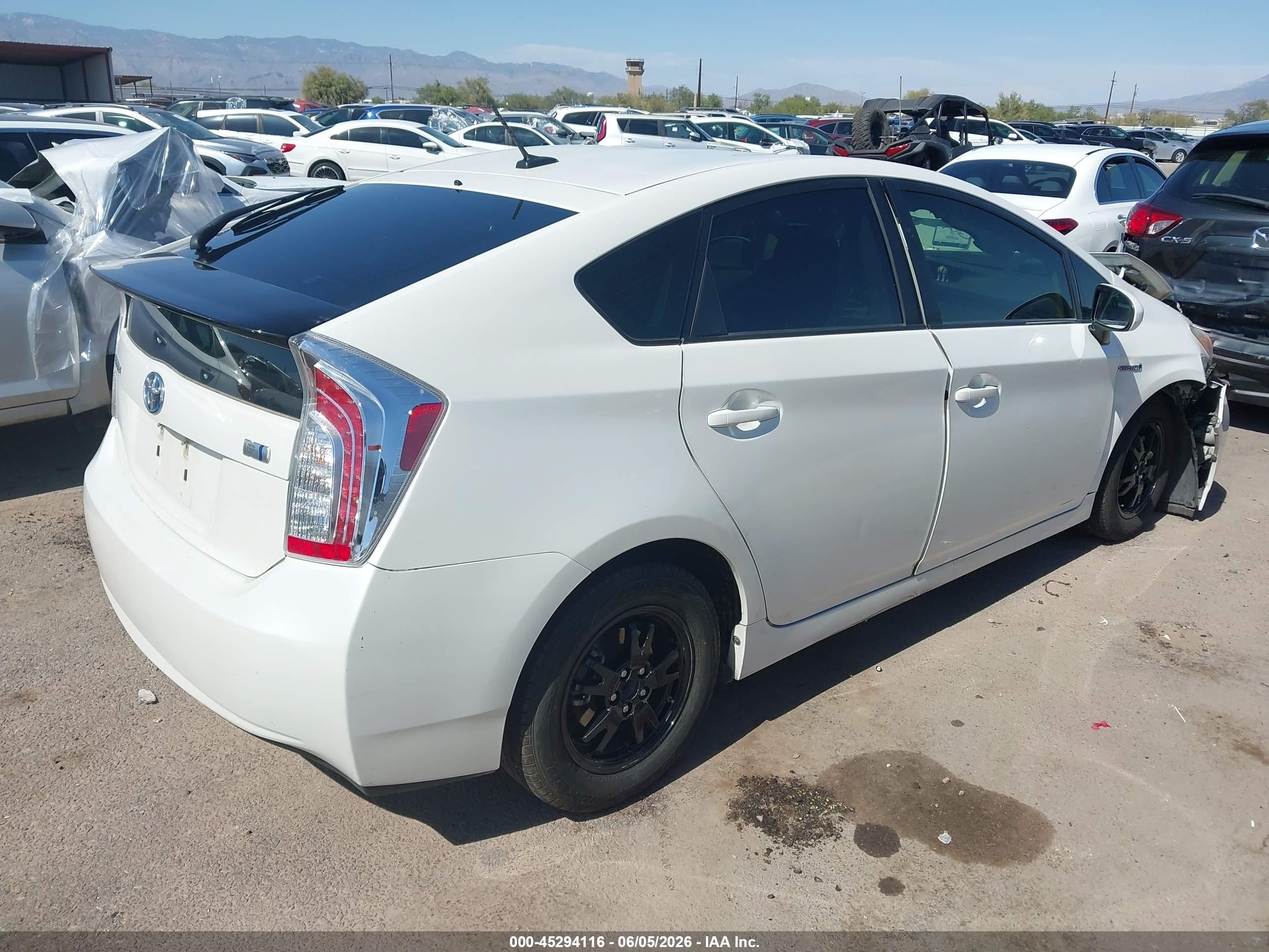 2013 Toyota Prius   White vin: JTDKN3DU2D5554397