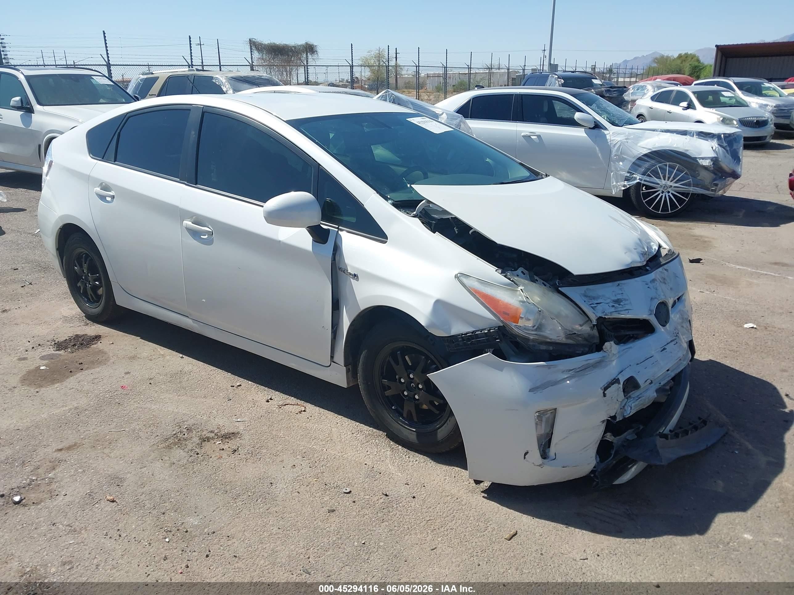 2013 Toyota Prius   White vin: JTDKN3DU2D5554397