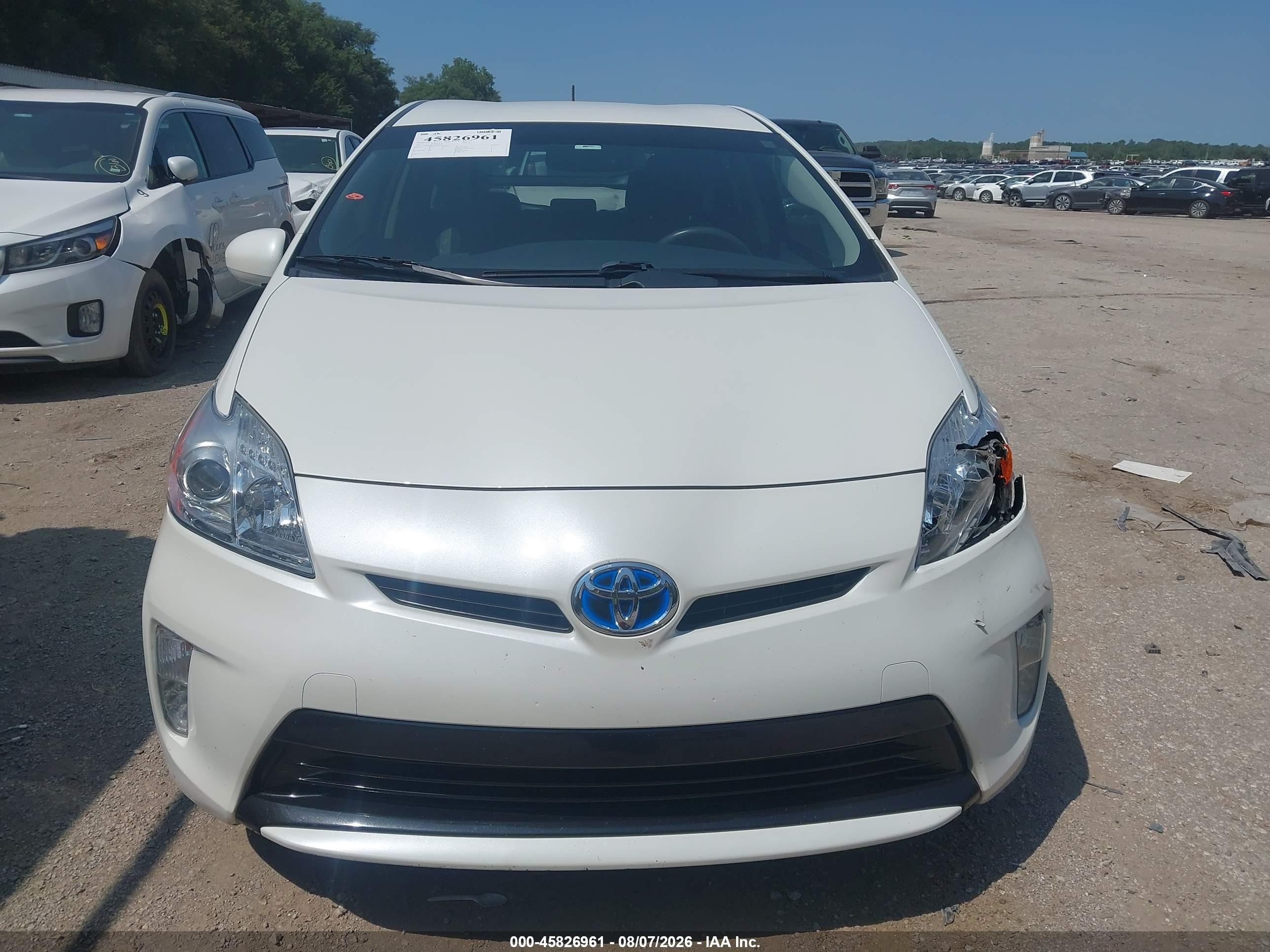 2013 Toyota Prius Three White vin: JTDKN3DU2D5560636