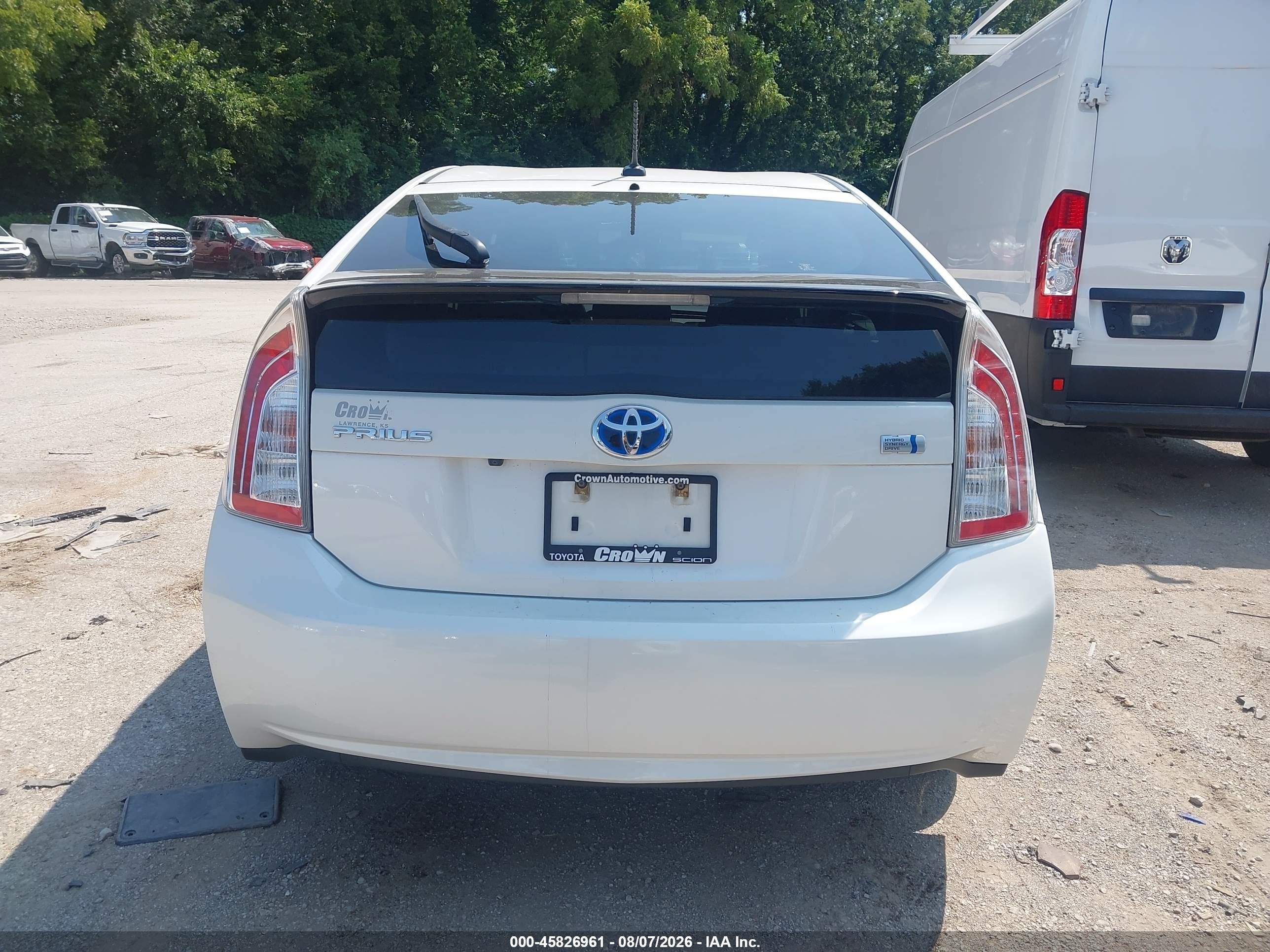 2013 Toyota Prius Three White vin: JTDKN3DU2D5560636
