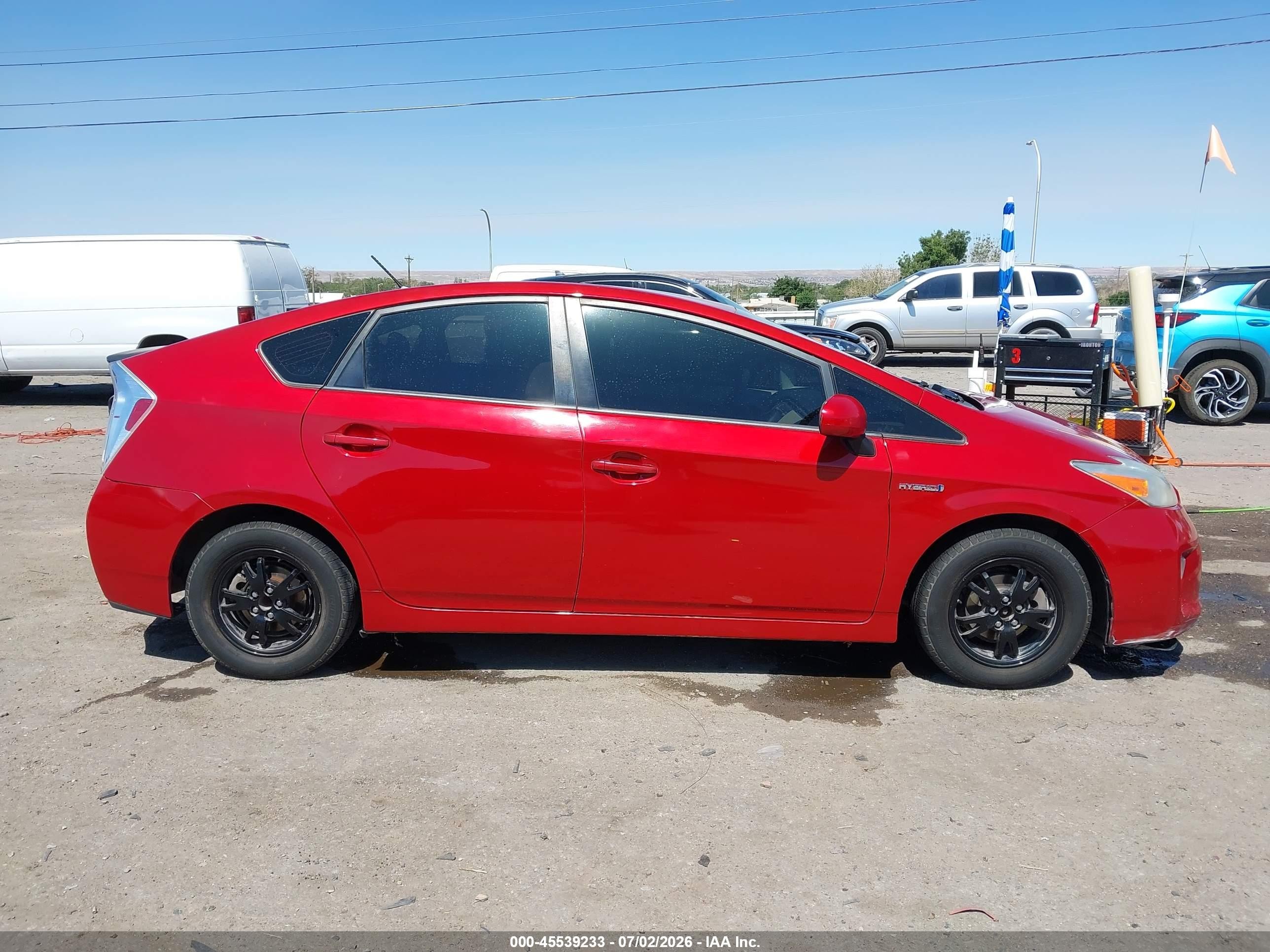 2013 Toyota Prius Two Red vin: JTDKN3DU2D5569529